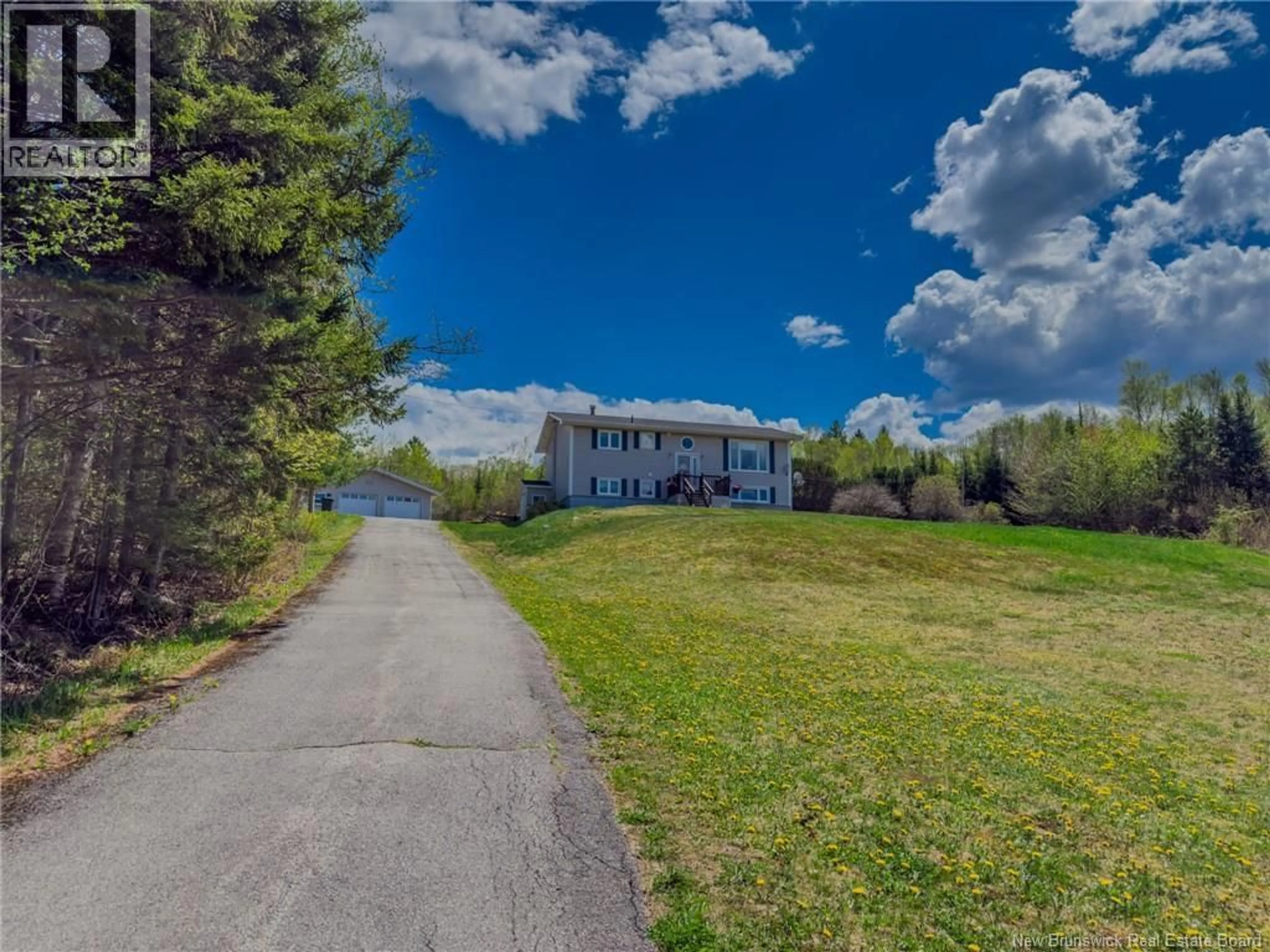 A pic from outside/outdoor area/front of a property/back of a property/a pic from drone, street for 31 SAND POINT WHARF ROAD, Bayswater New Brunswick E5S1M5