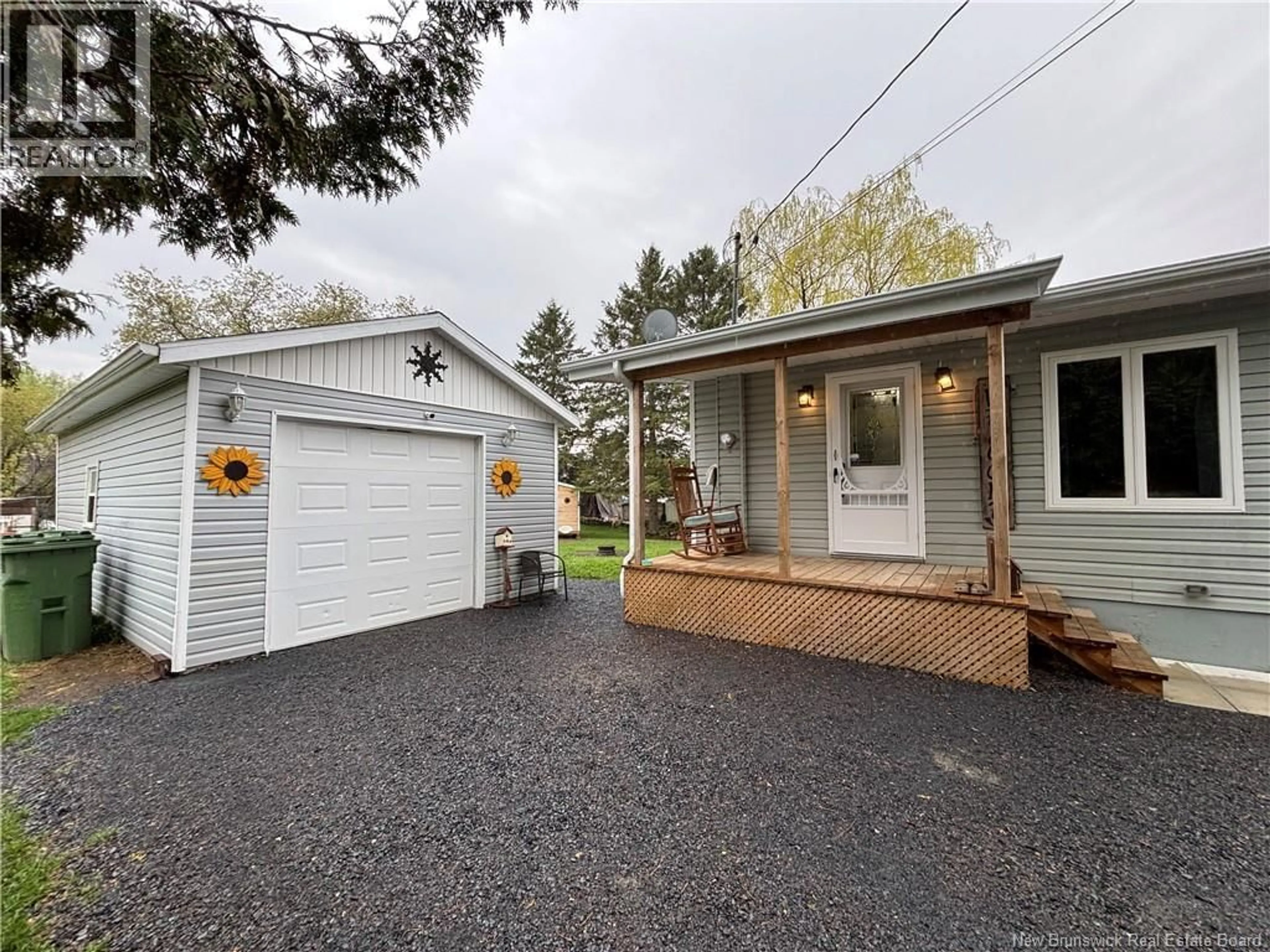 Home with vinyl exterior material, street for 2 BEAULIEU STREET, Green River New Brunswick E7C2N3