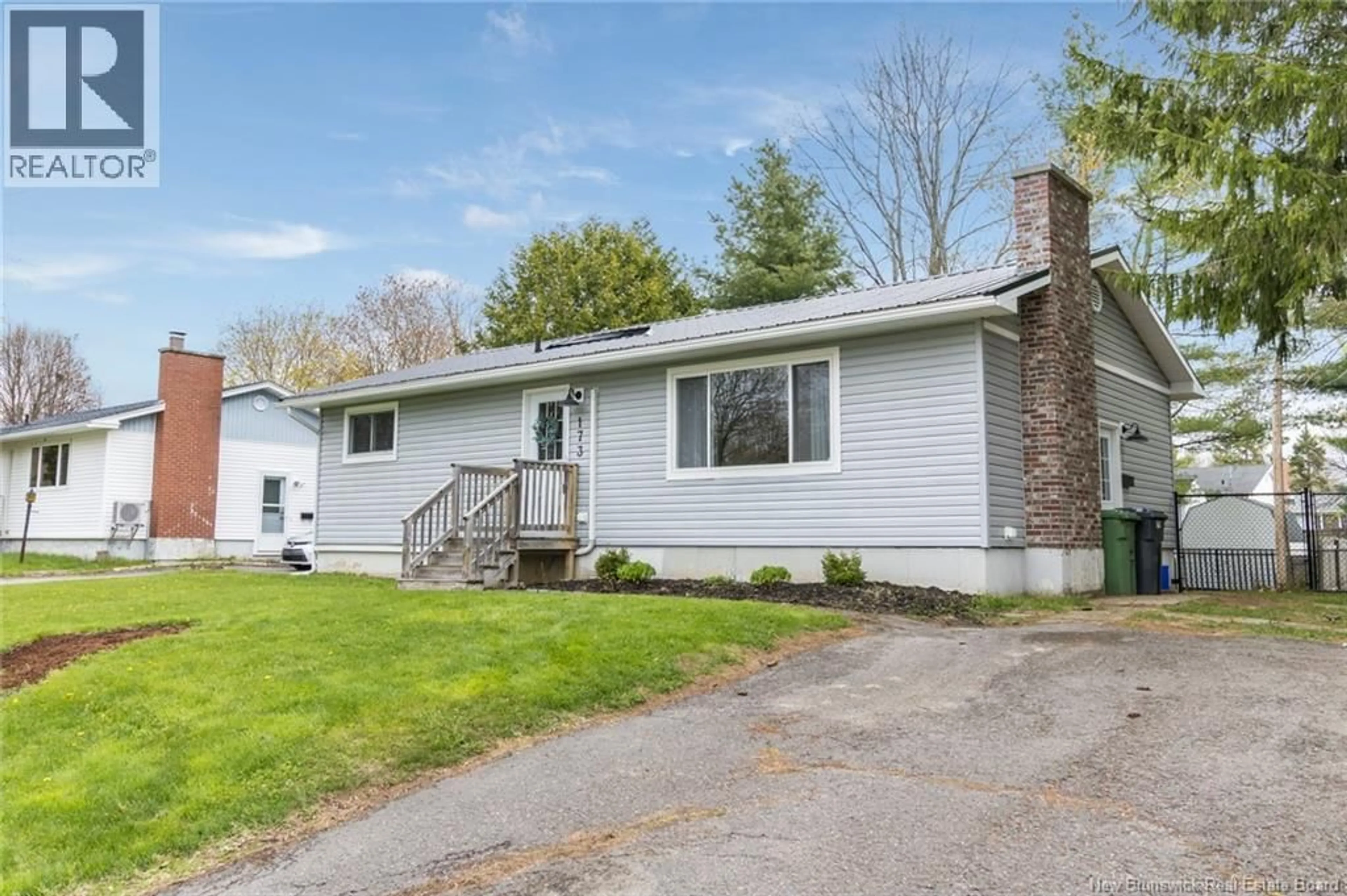Home with vinyl exterior material, street for 173 GULLIVER DRIVE, Fredericton New Brunswick E3A5B1