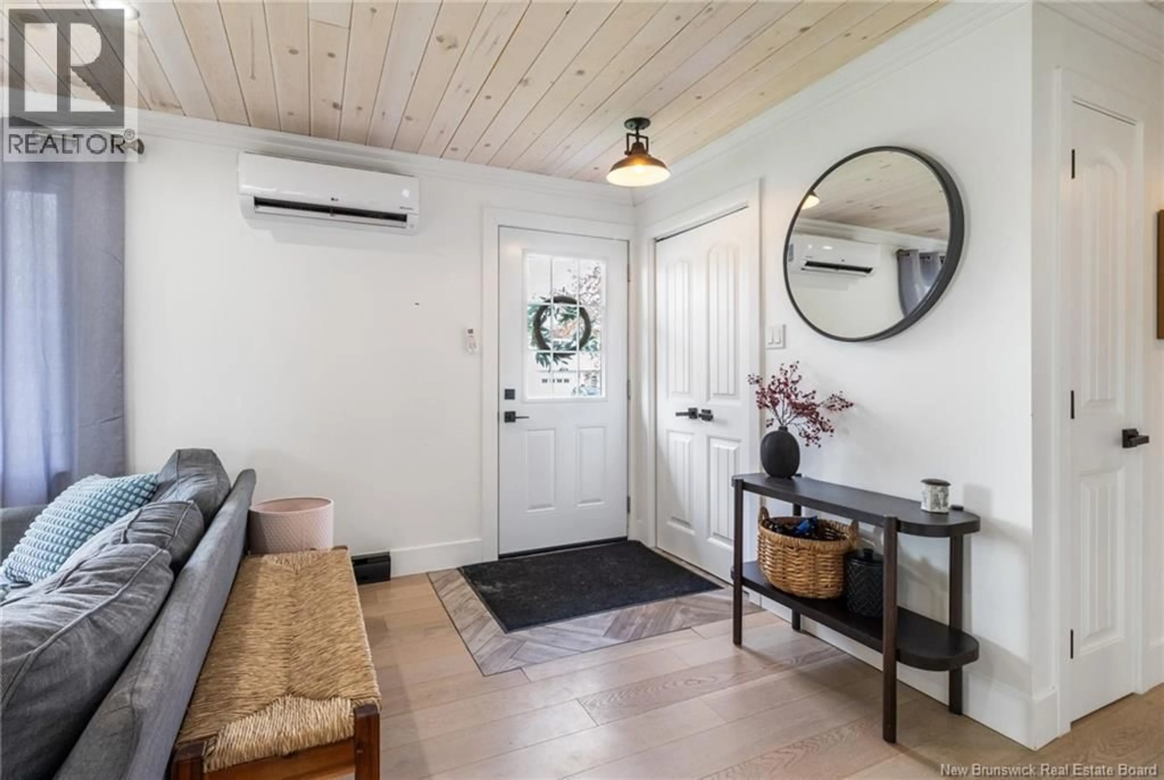 Indoor entryway for 173 GULLIVER DRIVE, Fredericton New Brunswick E3A5B1