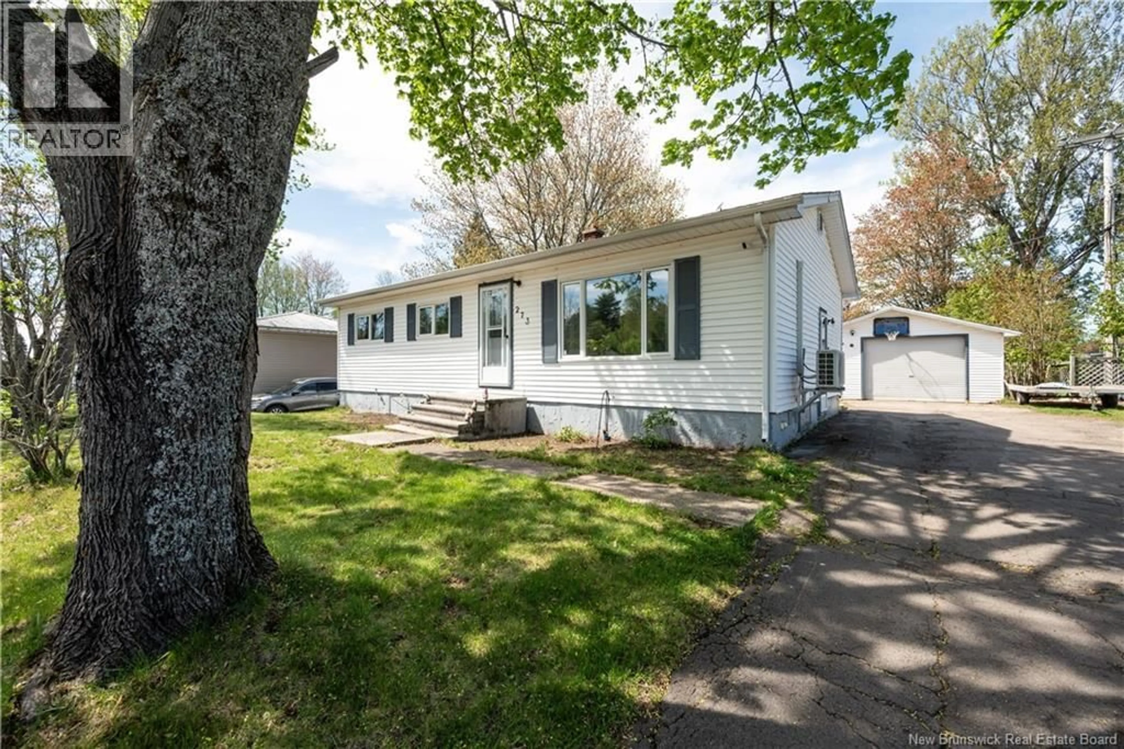 Home with vinyl exterior material, street for 273 BUCKINGHAM AVENUE, Riverview New Brunswick E1B2P1