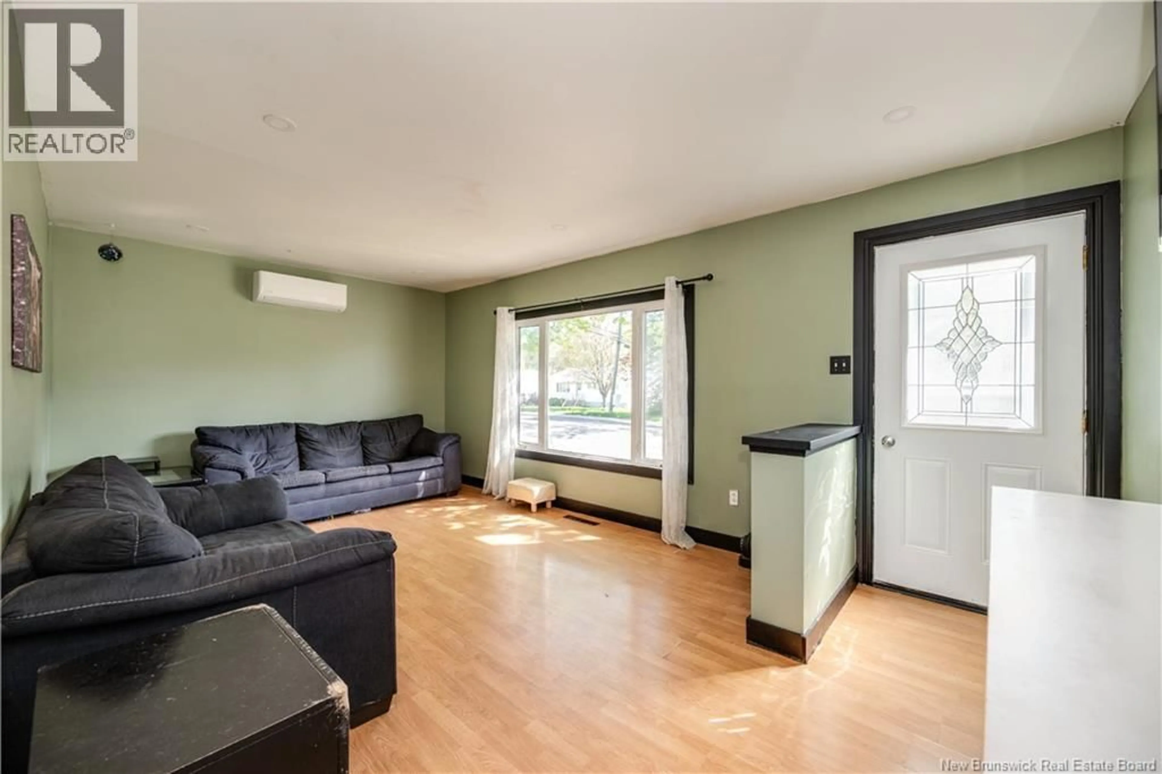 Living room with furniture, wood/laminate floor for 273 BUCKINGHAM AVENUE, Riverview New Brunswick E1B2P1