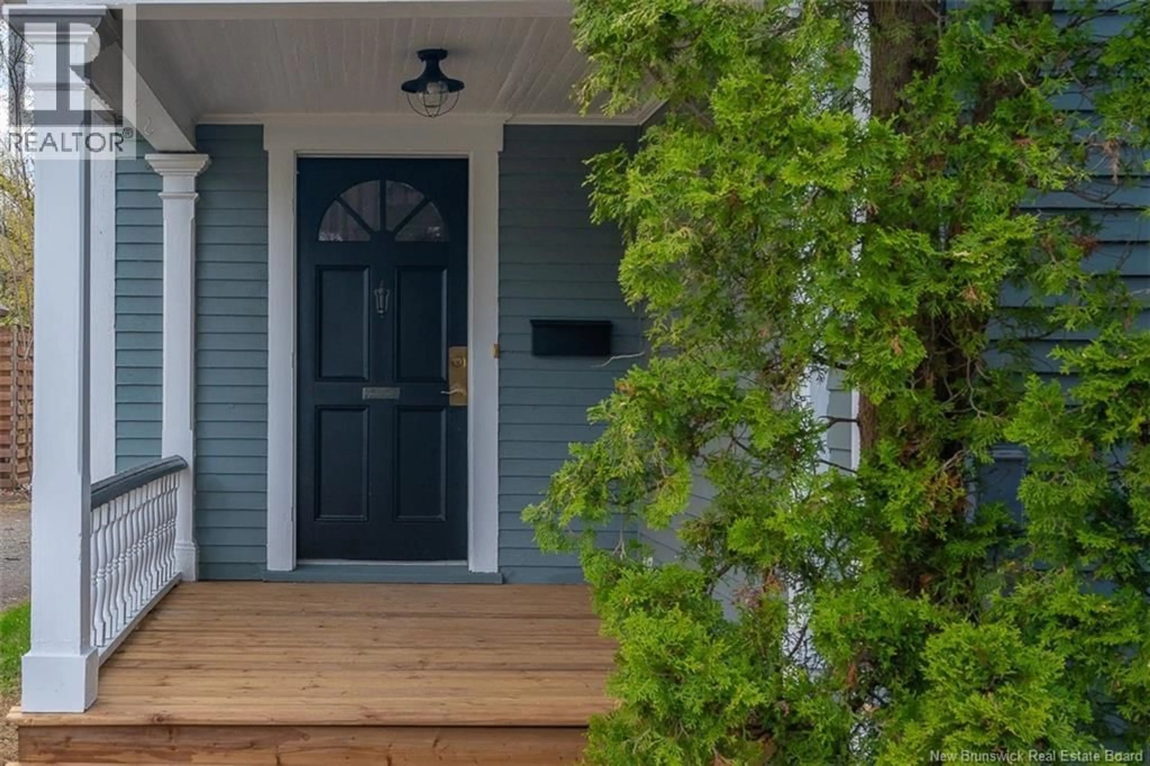 Indoor entryway for 332 SAUNDERS STREET, Fredericton New Brunswick E3B1N8