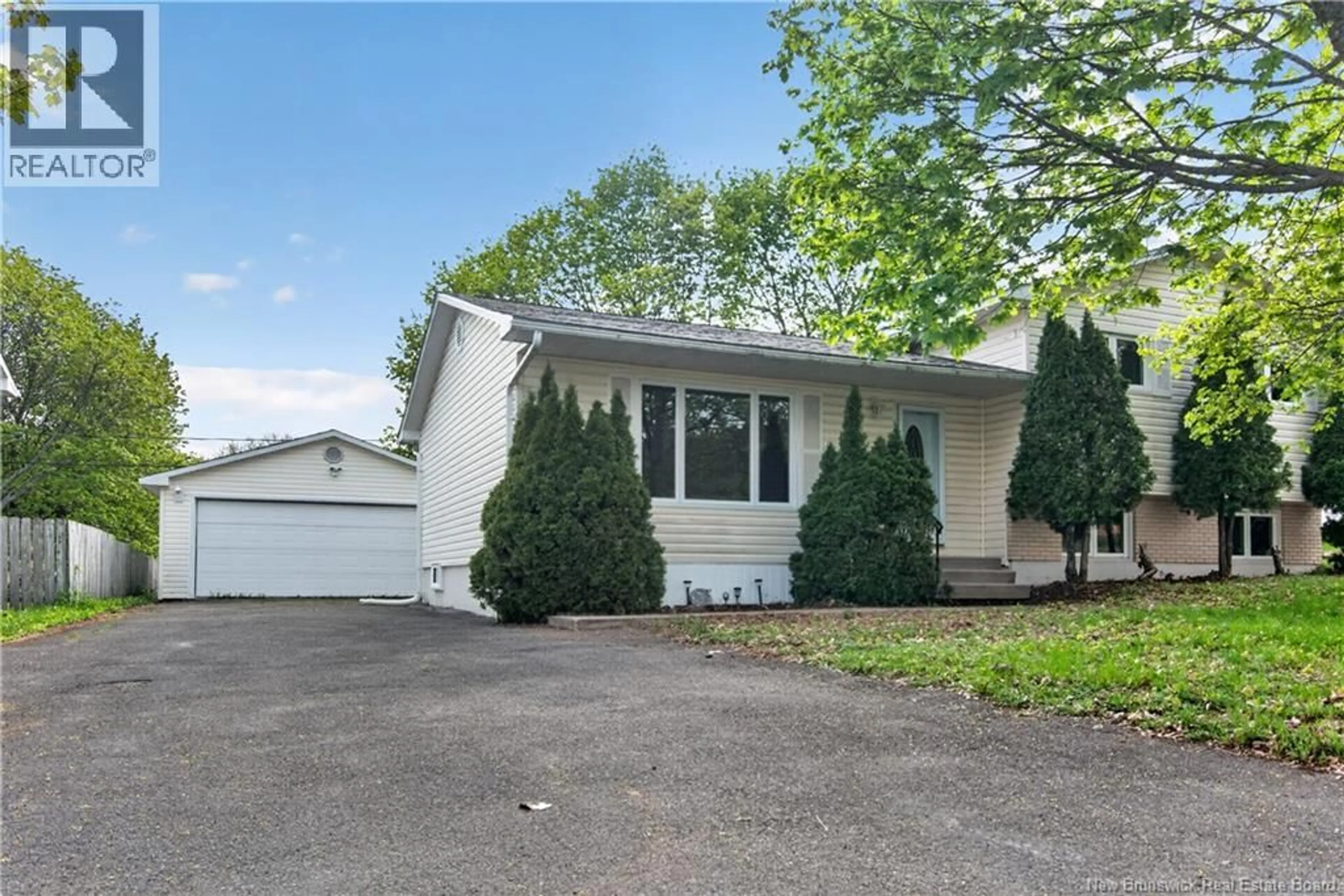 Home with vinyl exterior material, street for 551 LAFLEUR STREET, Dieppe New Brunswick E1A5V2