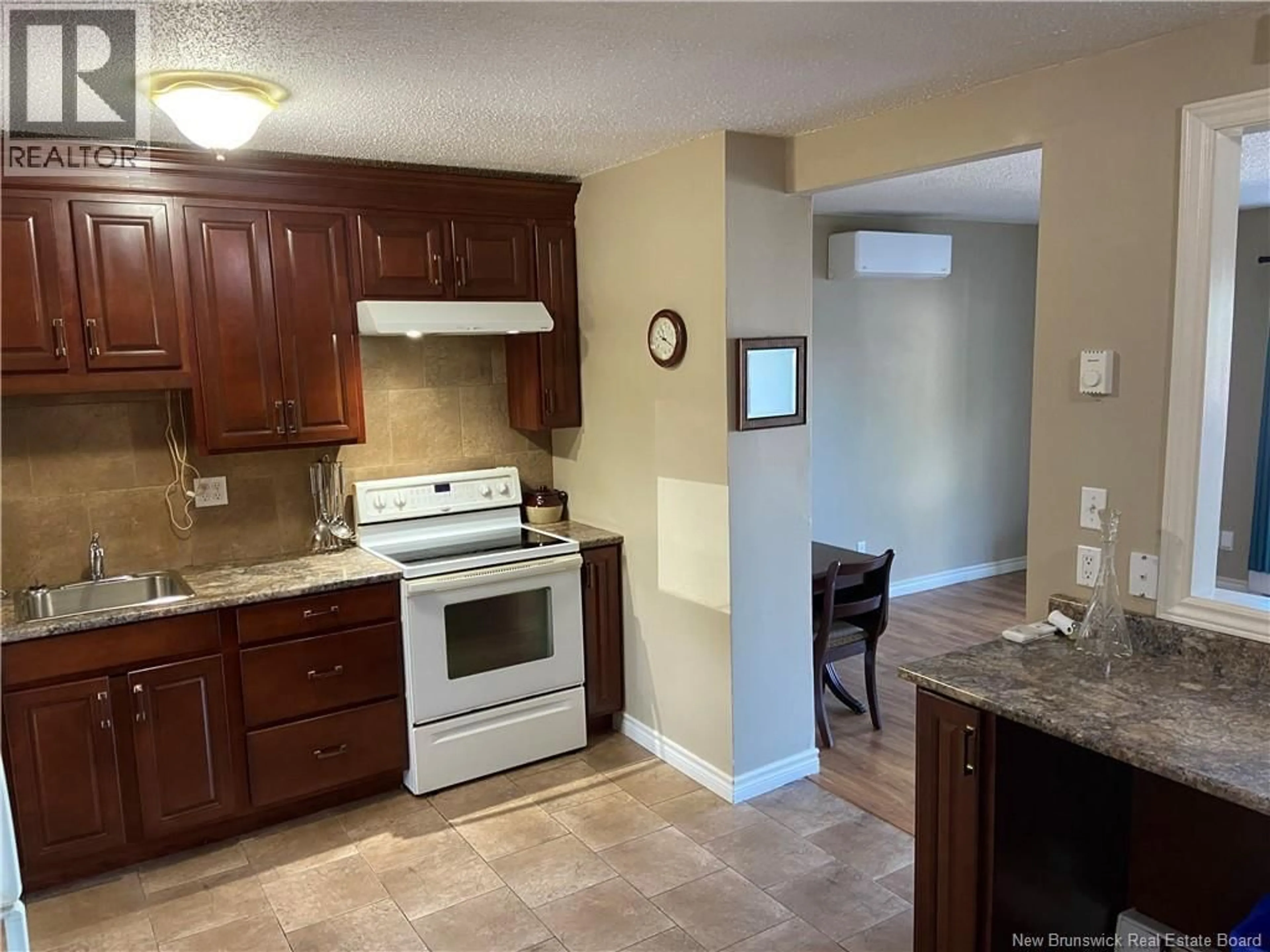 Standard kitchen, ceramic/tile floor for 7 WOODSIDE PARK, Saint John New Brunswick E2J3T8