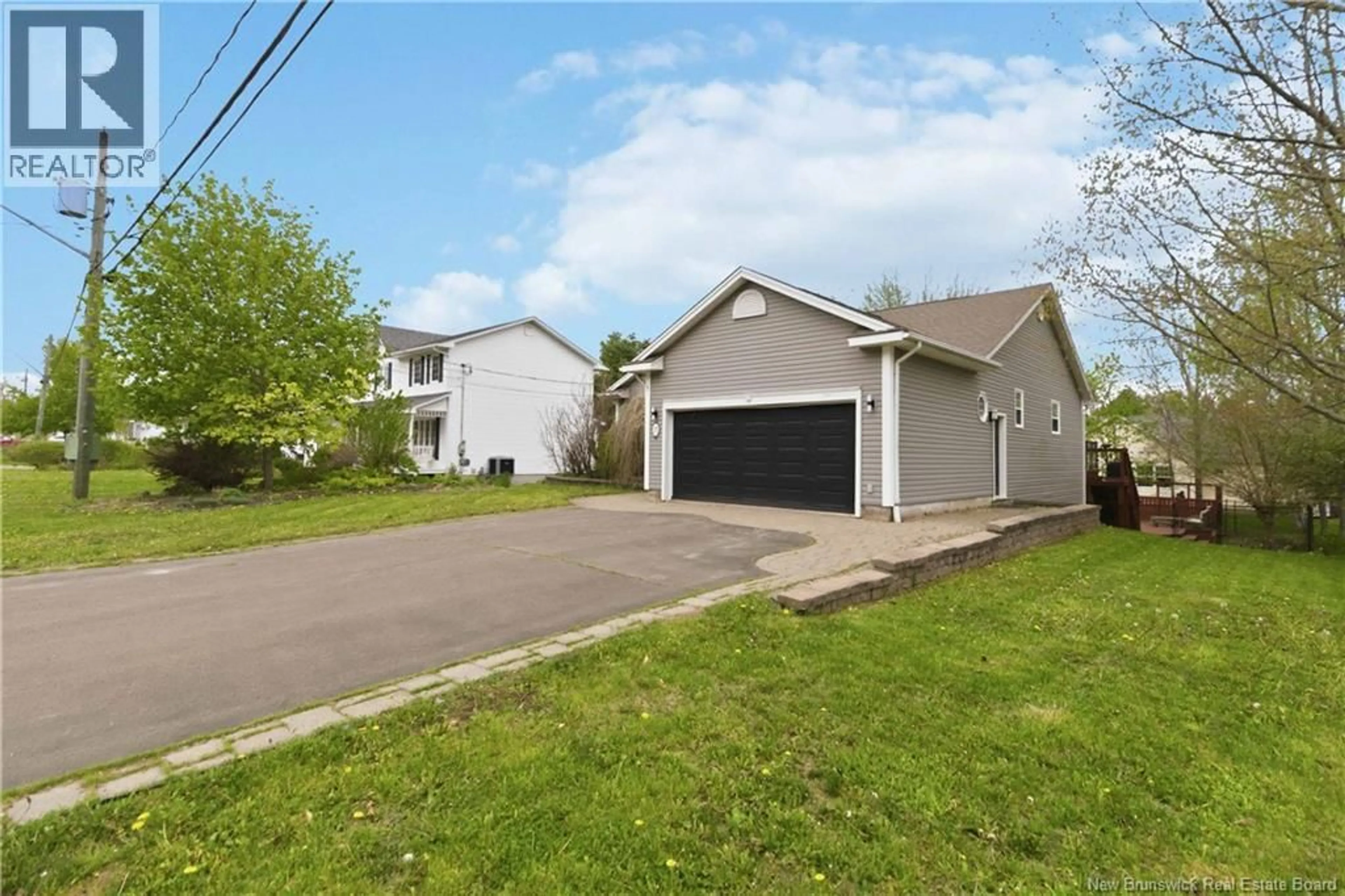 A pic from outside/outdoor area/front of a property/back of a property/a pic from drone, street for 15 GLENFOREST DRIVE, Riverview New Brunswick E1B4X3
