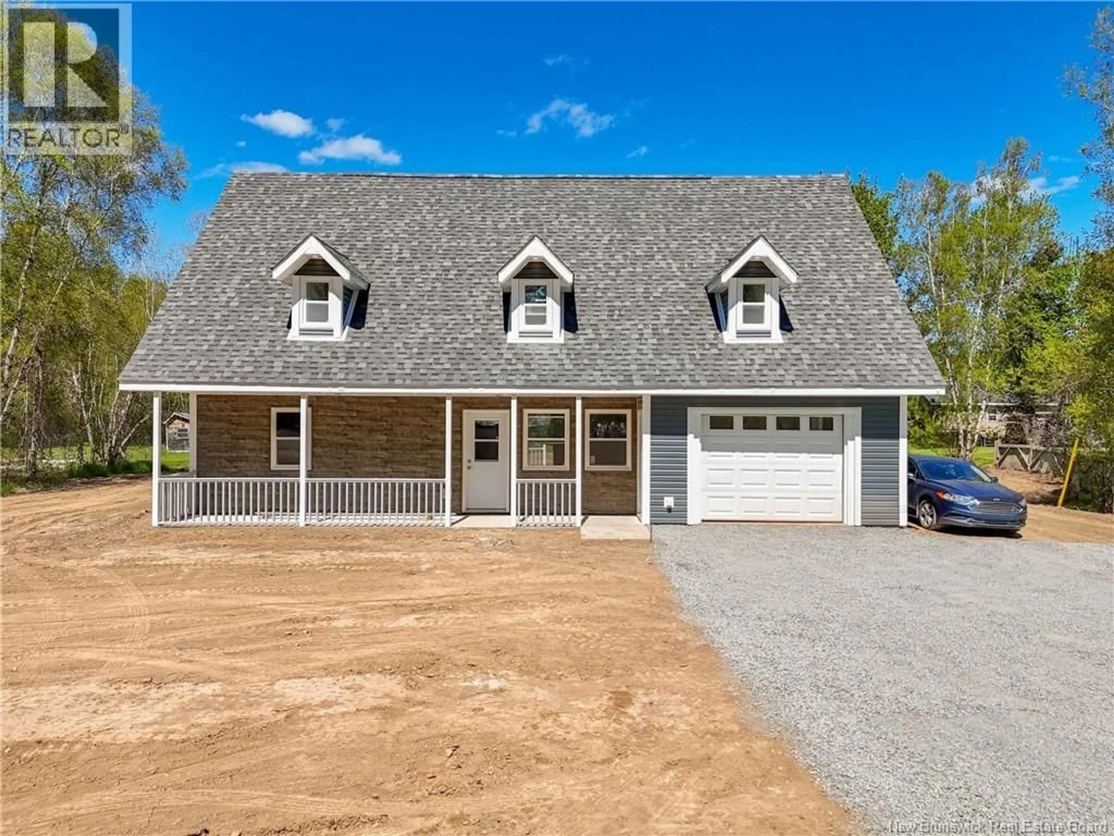Home with vinyl exterior material, street for 10 PINE COURT, Maugerville New Brunswick E3A8M9
