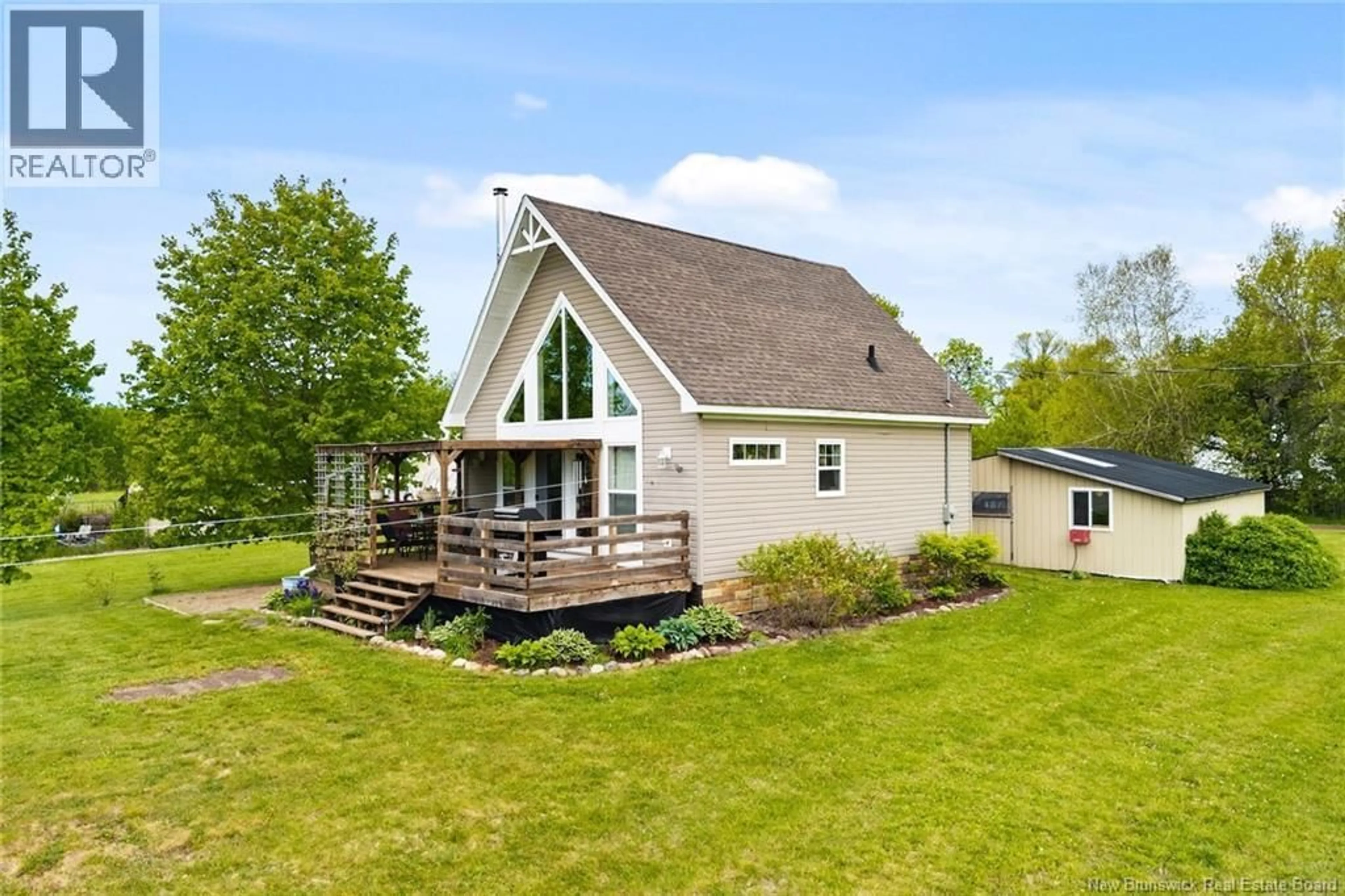 Home with vinyl exterior material, water/lake/river/ocean view for 24 ROUTE 715, Jemseg New Brunswick E4C3M8
