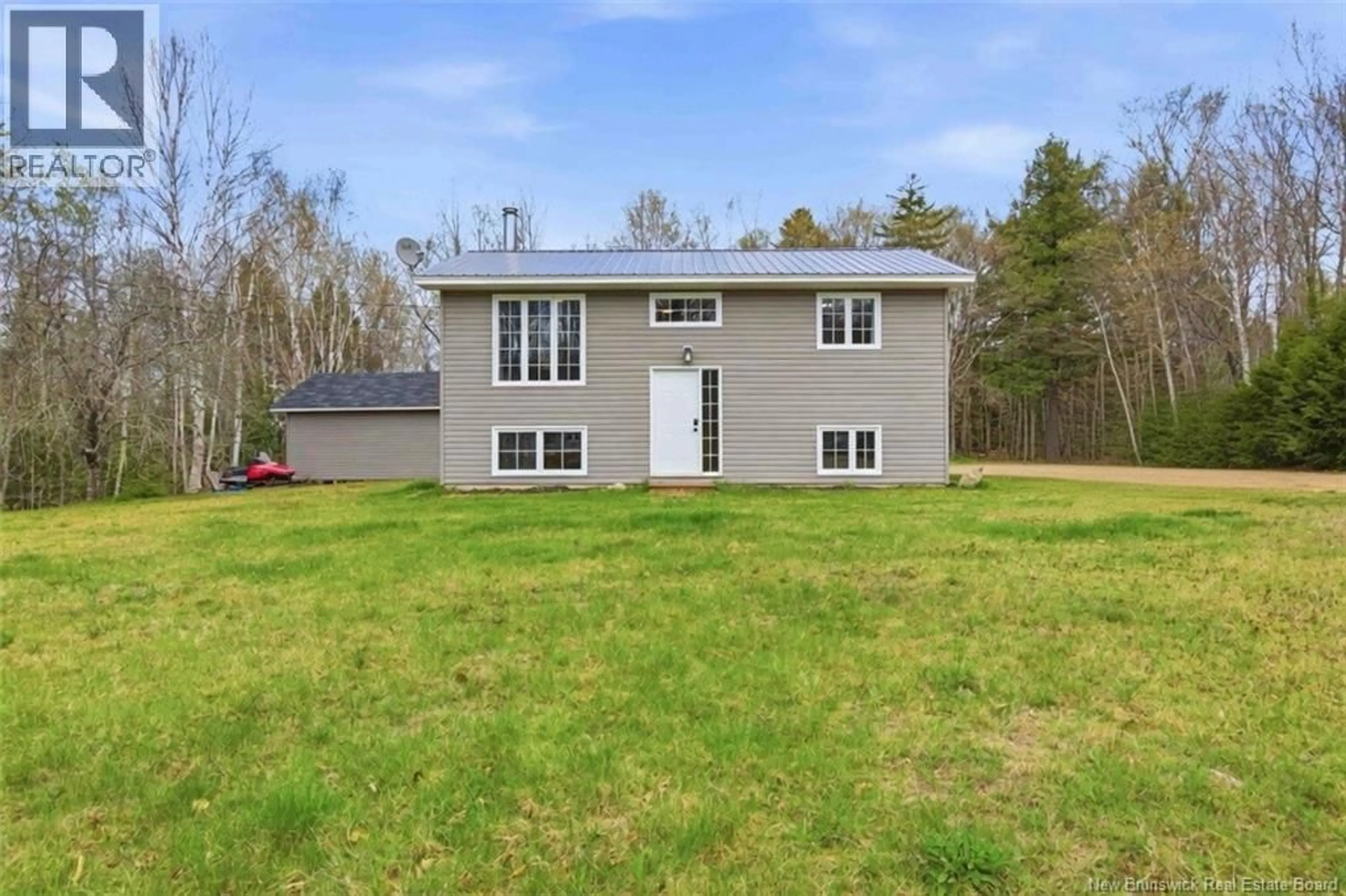 Home with vinyl exterior material, unknown for 64 HOLT ROAD, McNamee New Brunswick E9C2C6