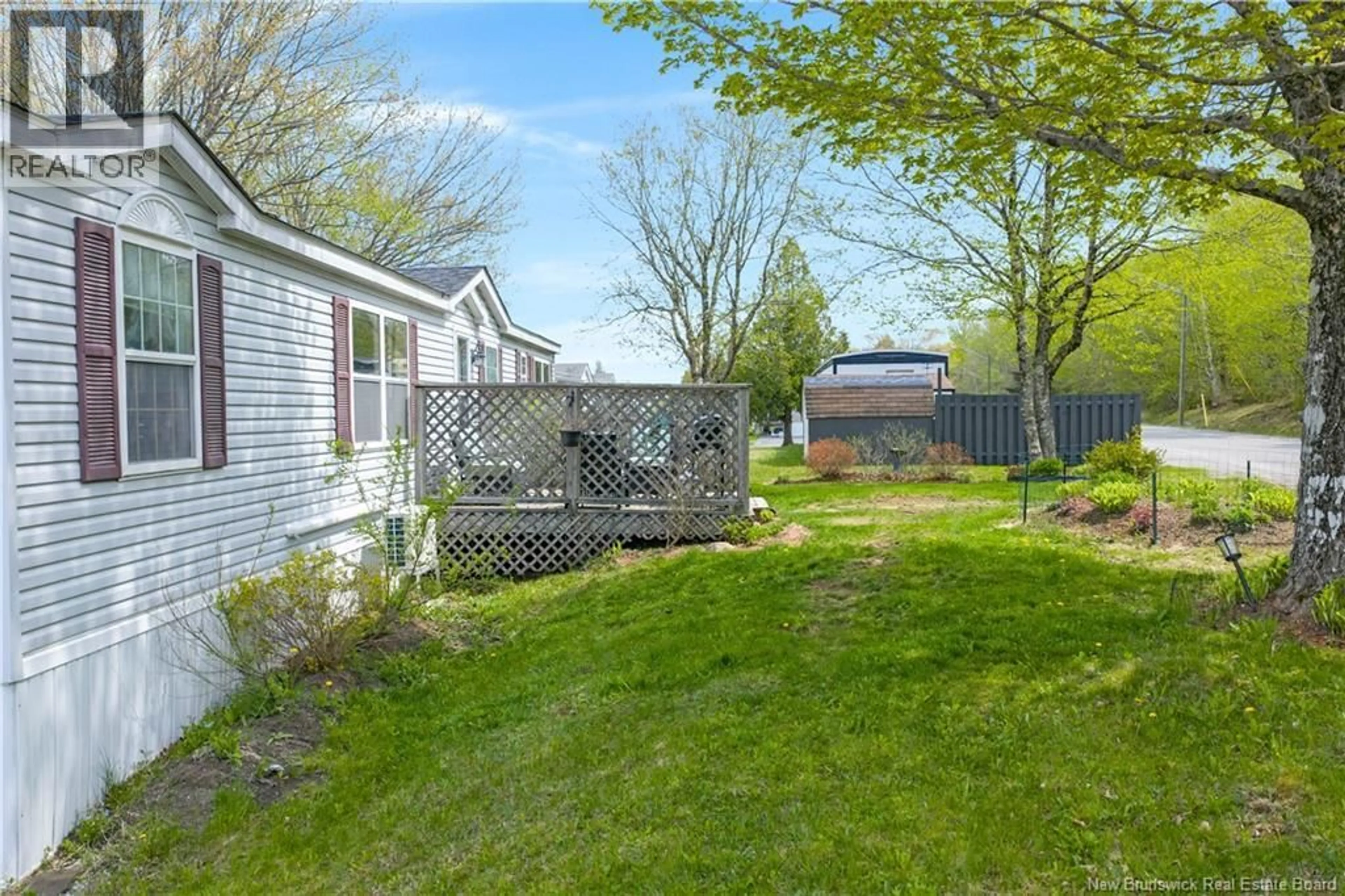 Patio, street for 23 FIFTH STREET, Quispamsis New Brunswick E2G1N7