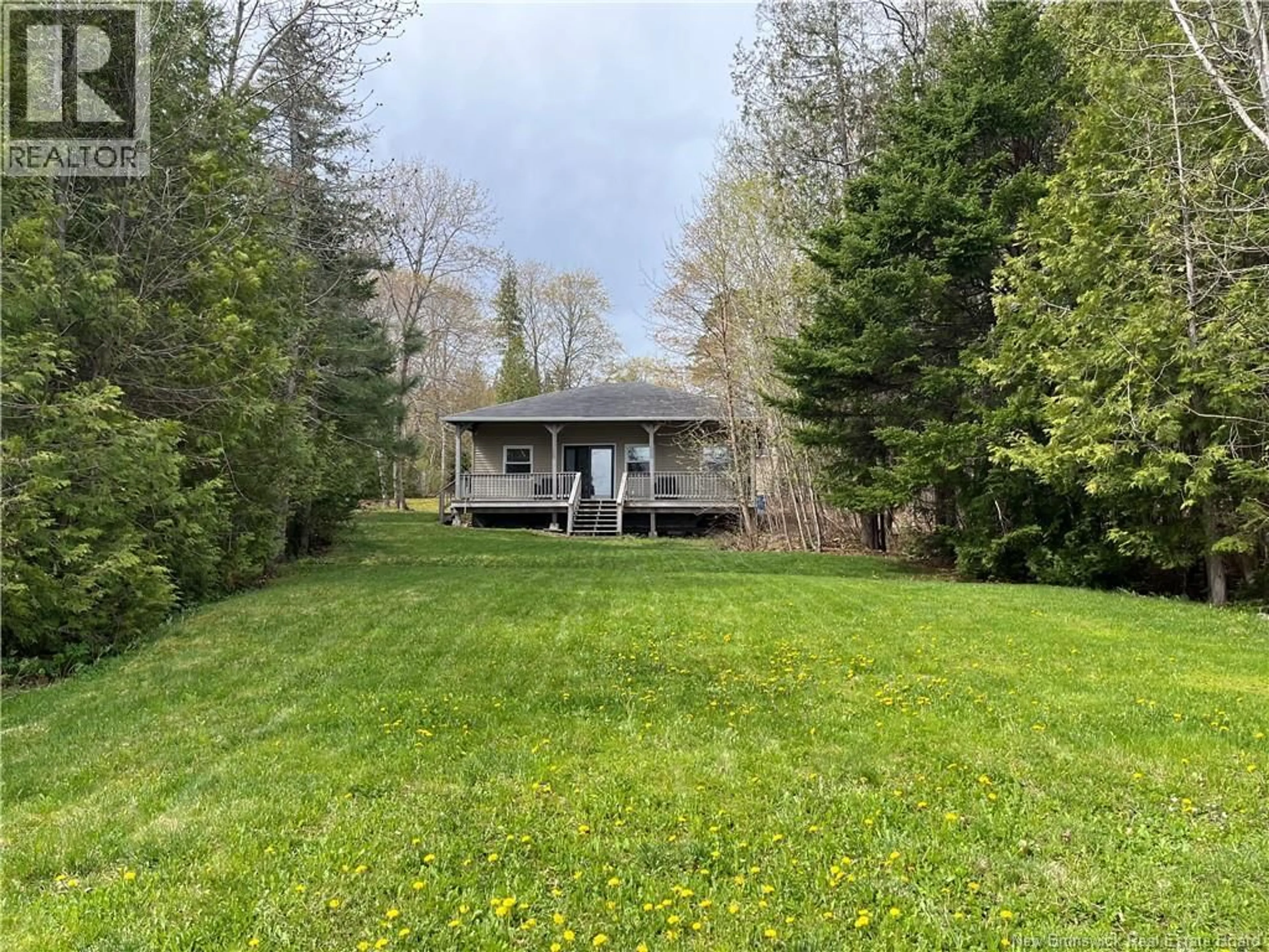 A pic from outside/outdoor area/front of a property/back of a property/a pic from drone, unknown for 47 BIRCHMOUNT DRIVE, Saint John New Brunswick E2M6L6