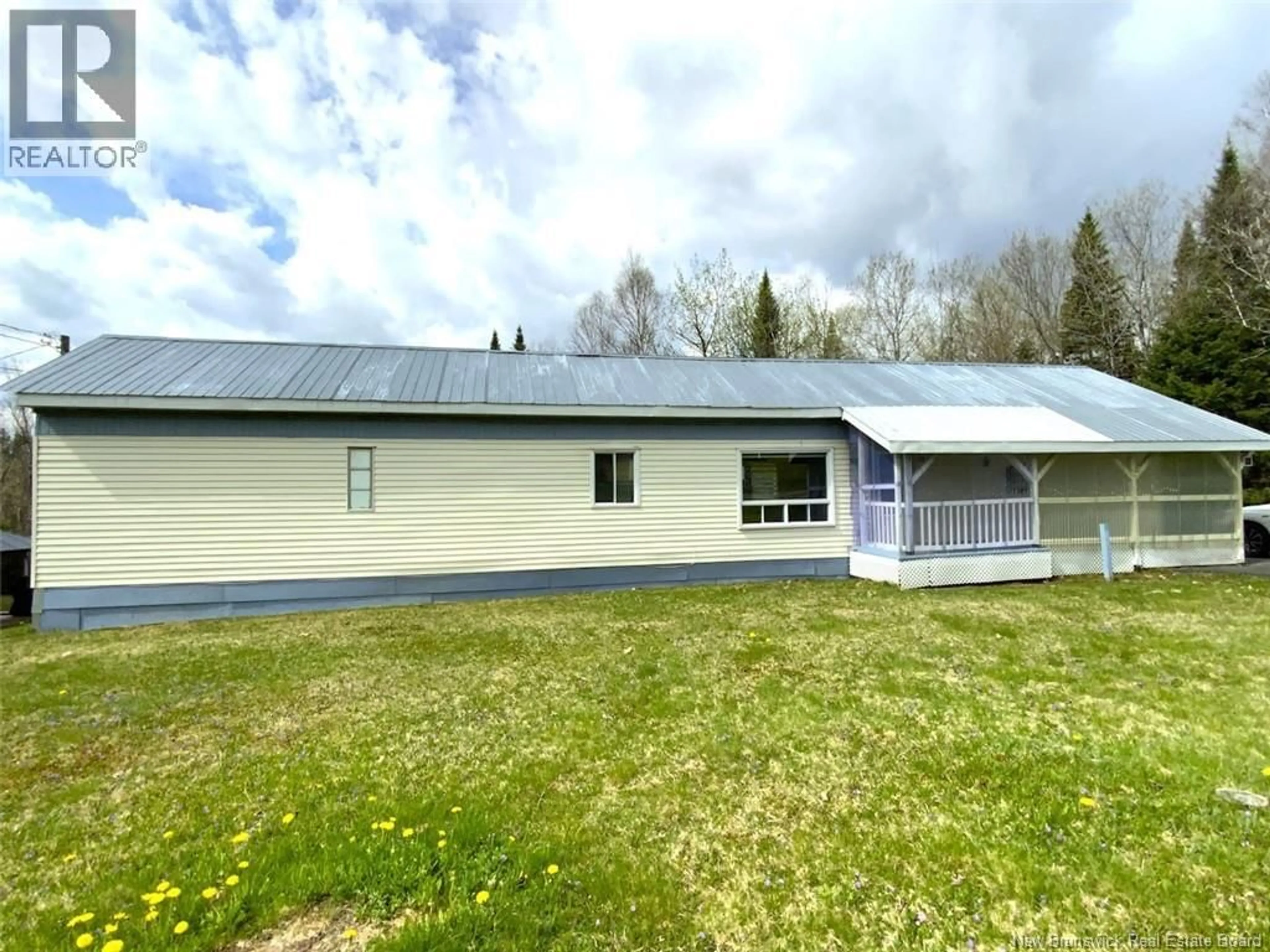A pic from outside/outdoor area/front of a property/back of a property/a pic from drone, building for 98 DES ÉRABLES AVENUE, Clair New Brunswick E7A2C1