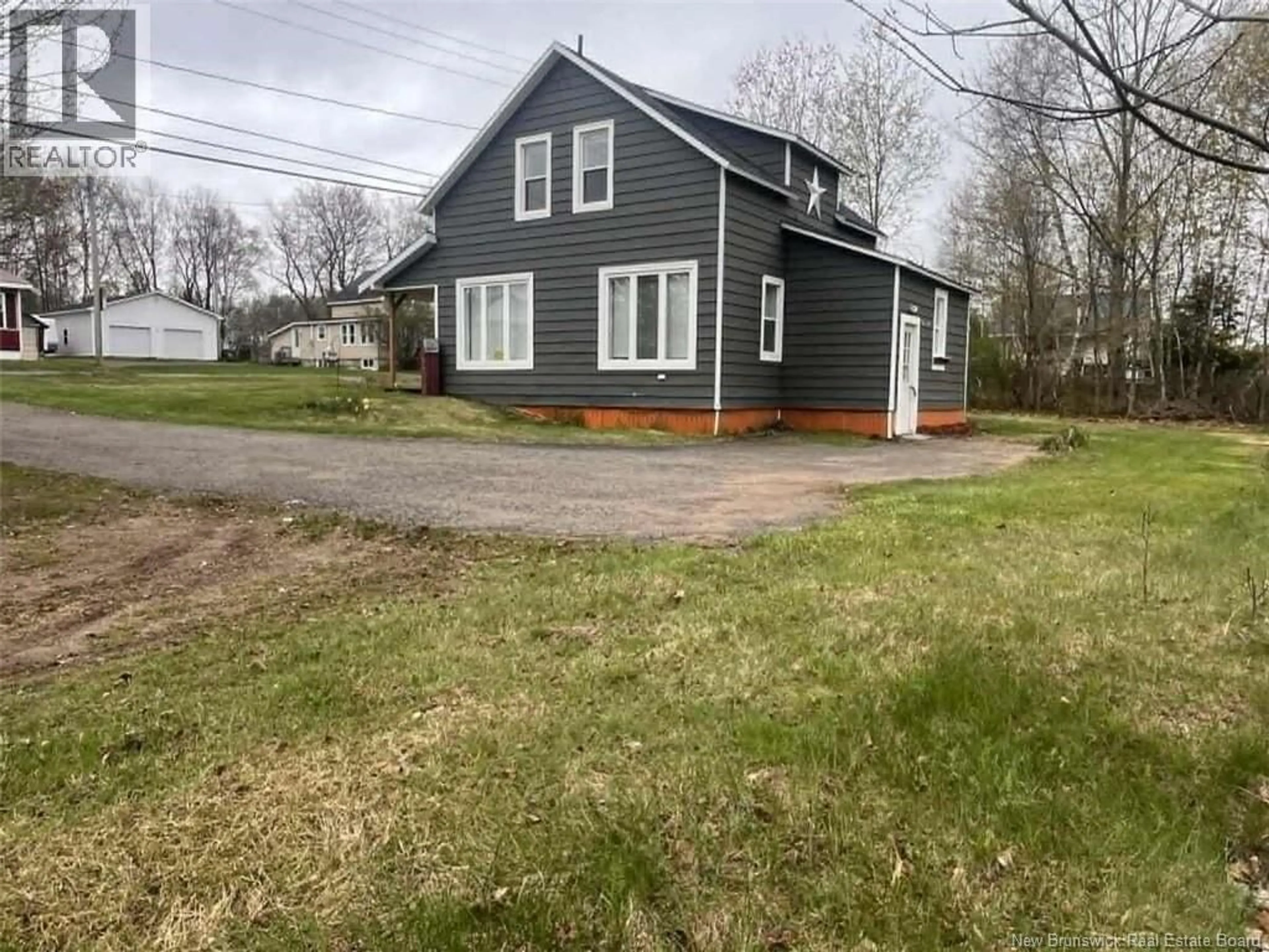 A pic from outside/outdoor area/front of a property/back of a property/a pic from drone, street for 433 PLEASANT DRIVE, Minto New Brunswick E4B2T2