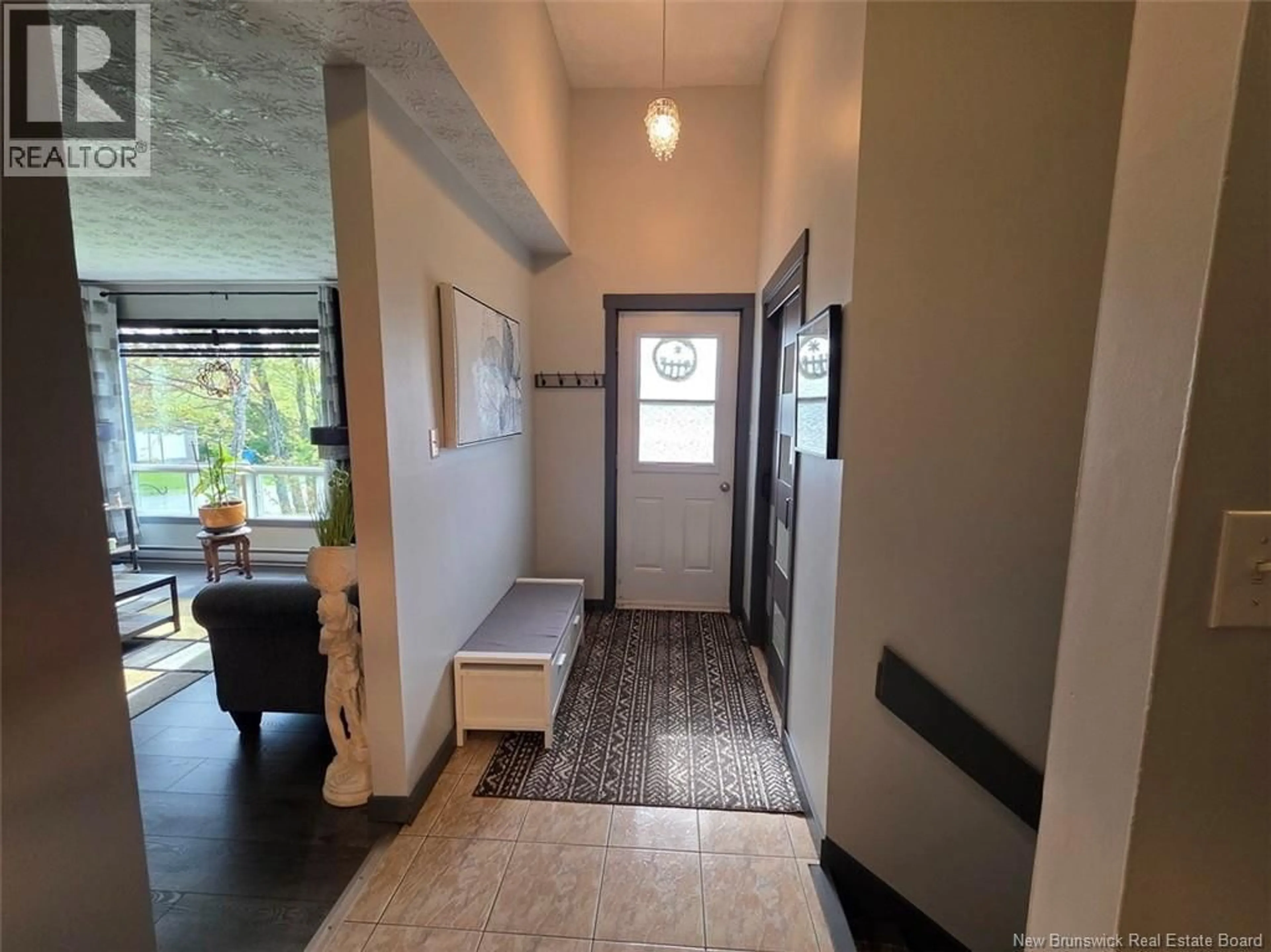 Indoor foyer for 56 LEVESQUE STREET, Saint-Basile New Brunswick E7C1V7