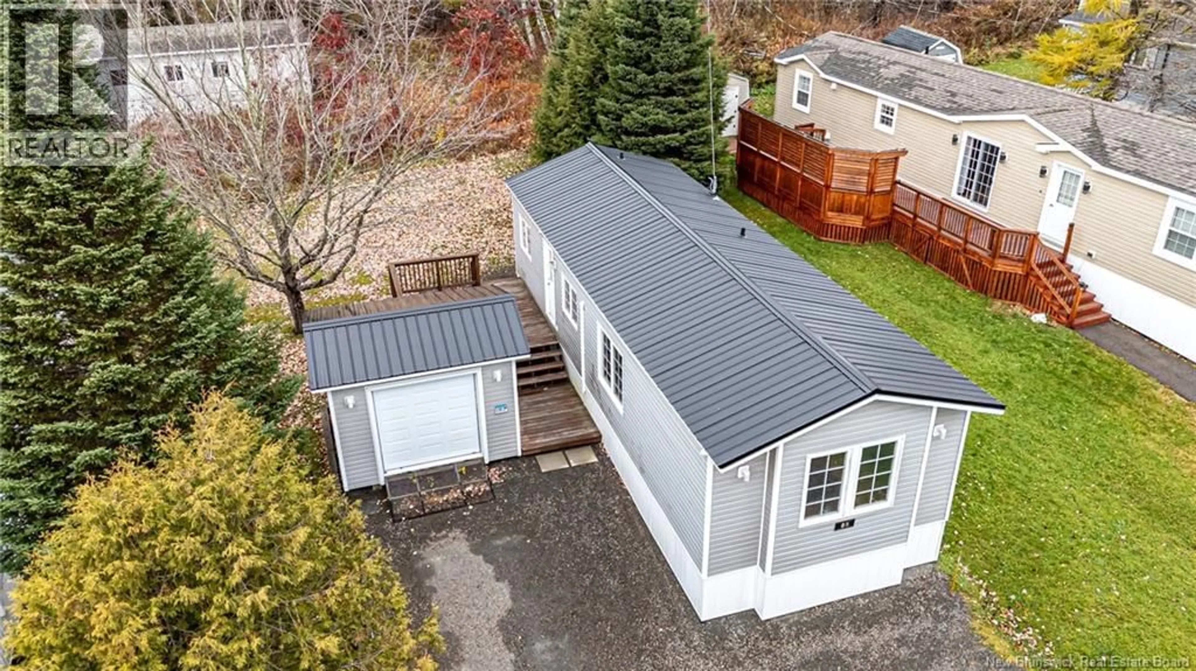 A pic from outside/outdoor area/front of a property/back of a property/a pic from drone, building for 86 HEDGEVIEW DRIVE, Fredericton New Brunswick E3B6R7