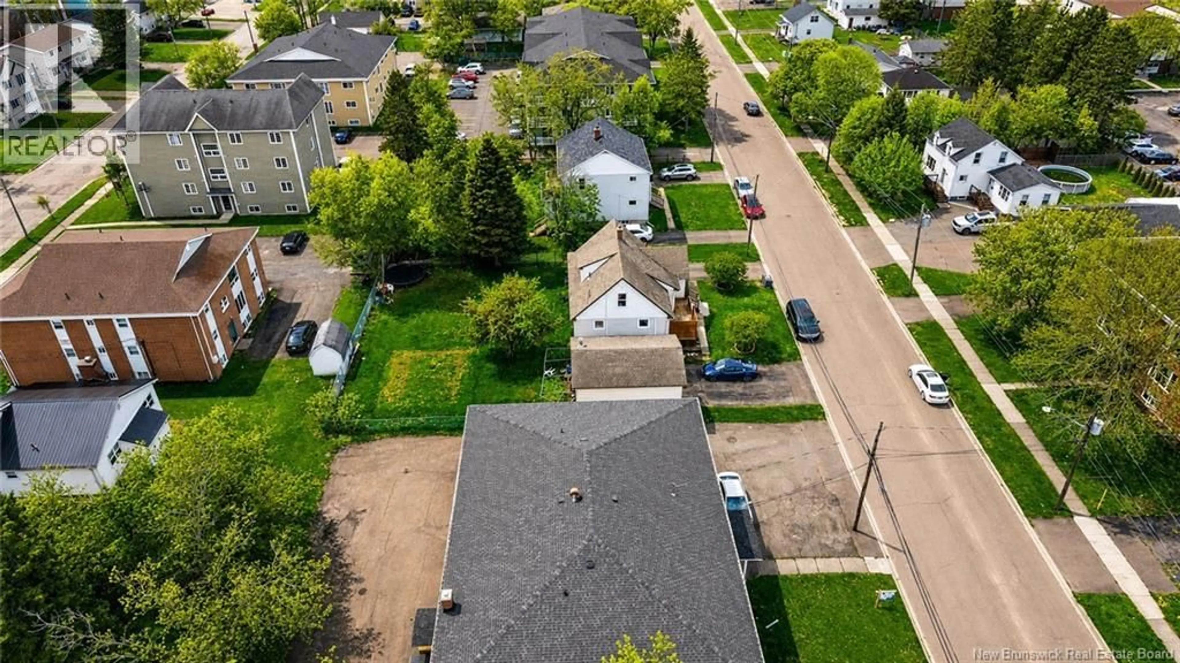 A pic from outside/outdoor area/front of a property/back of a property/a pic from drone, street for 39 EDMOND STREET, Moncton New Brunswick E1A3K5