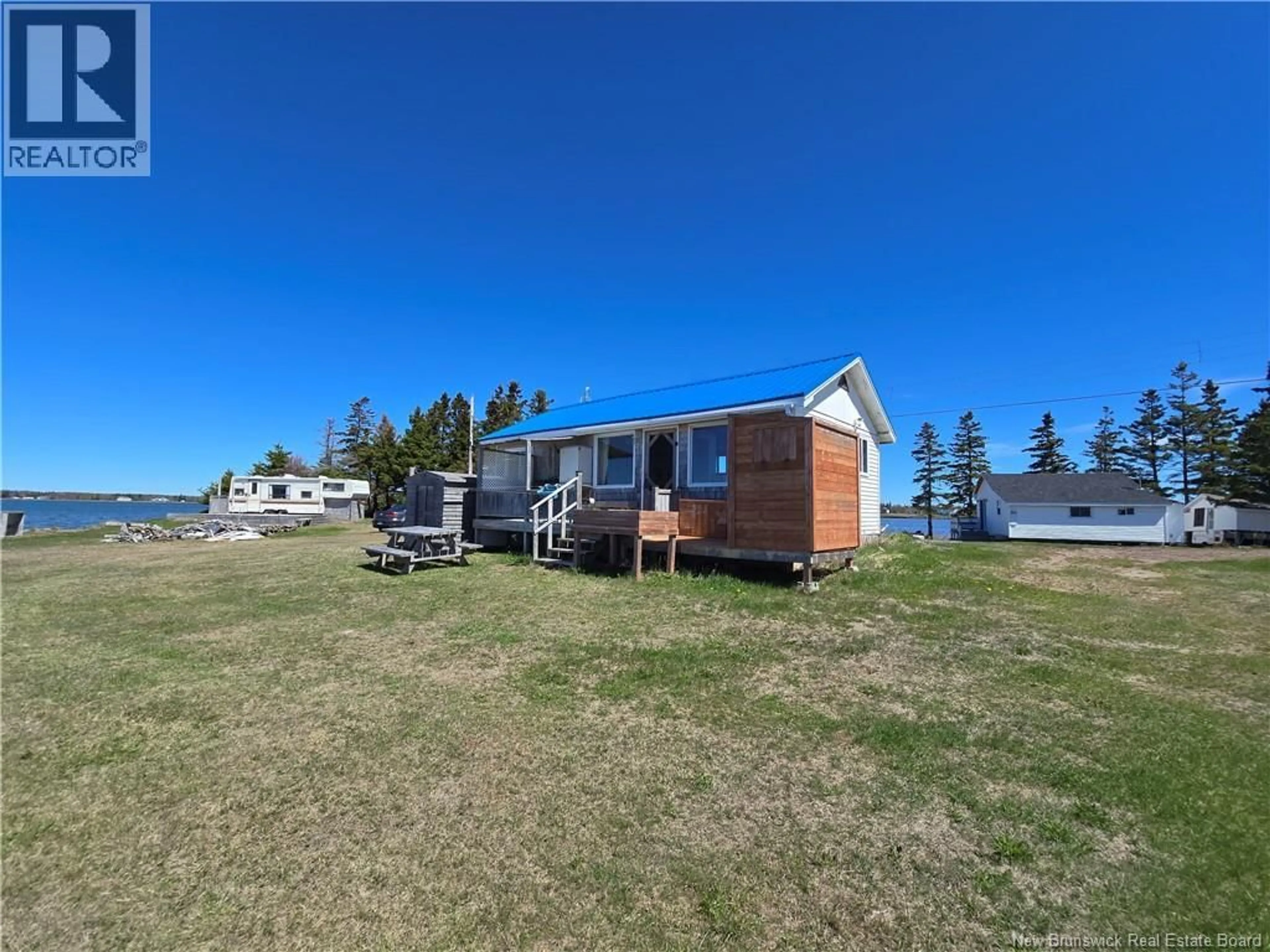 A pic from outside/outdoor area/front of a property/back of a property/a pic from drone, water/lake/river/ocean view for 87 ALLÉE ALBERT, Chiasson Office New Brunswick E8S0C1