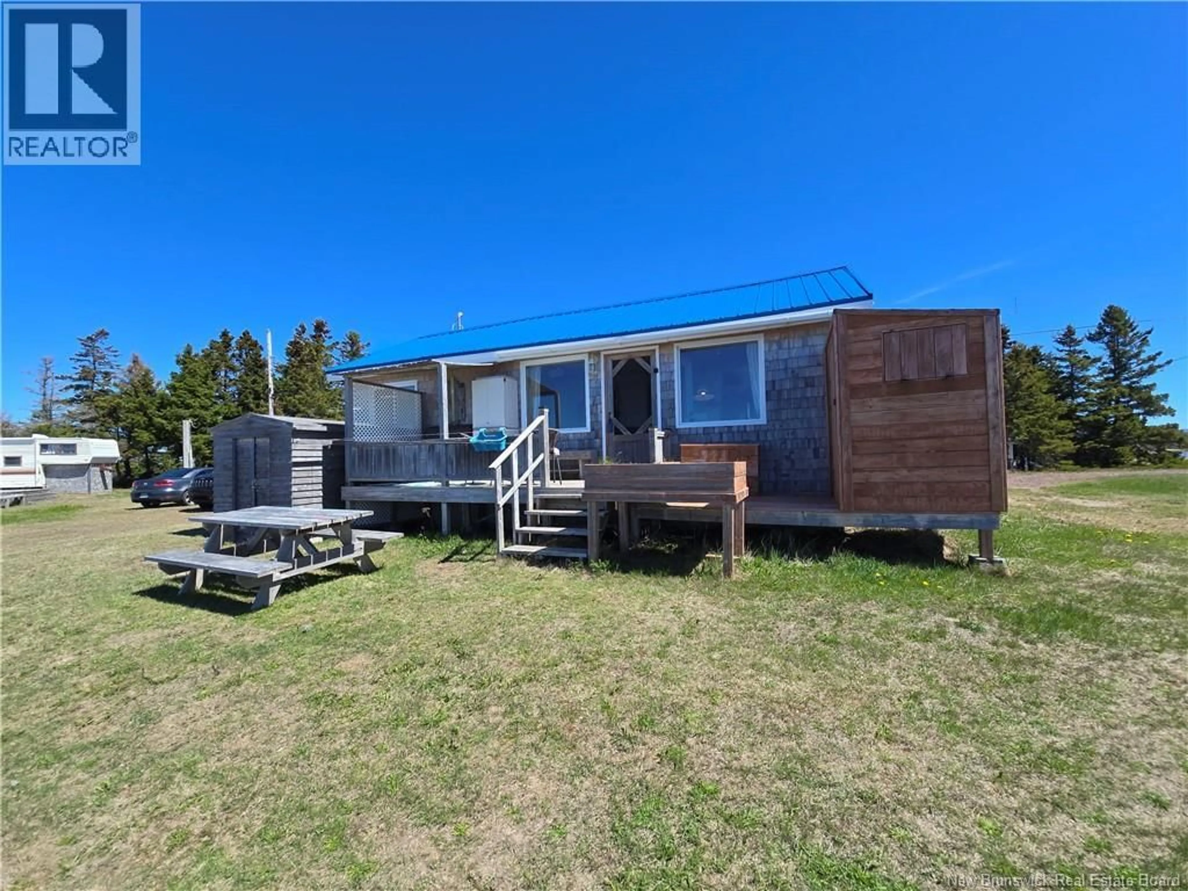A pic from outside/outdoor area/front of a property/back of a property/a pic from drone, water/lake/river/ocean view for 87 ALLÉE ALBERT, Chiasson Office New Brunswick E8S0C1