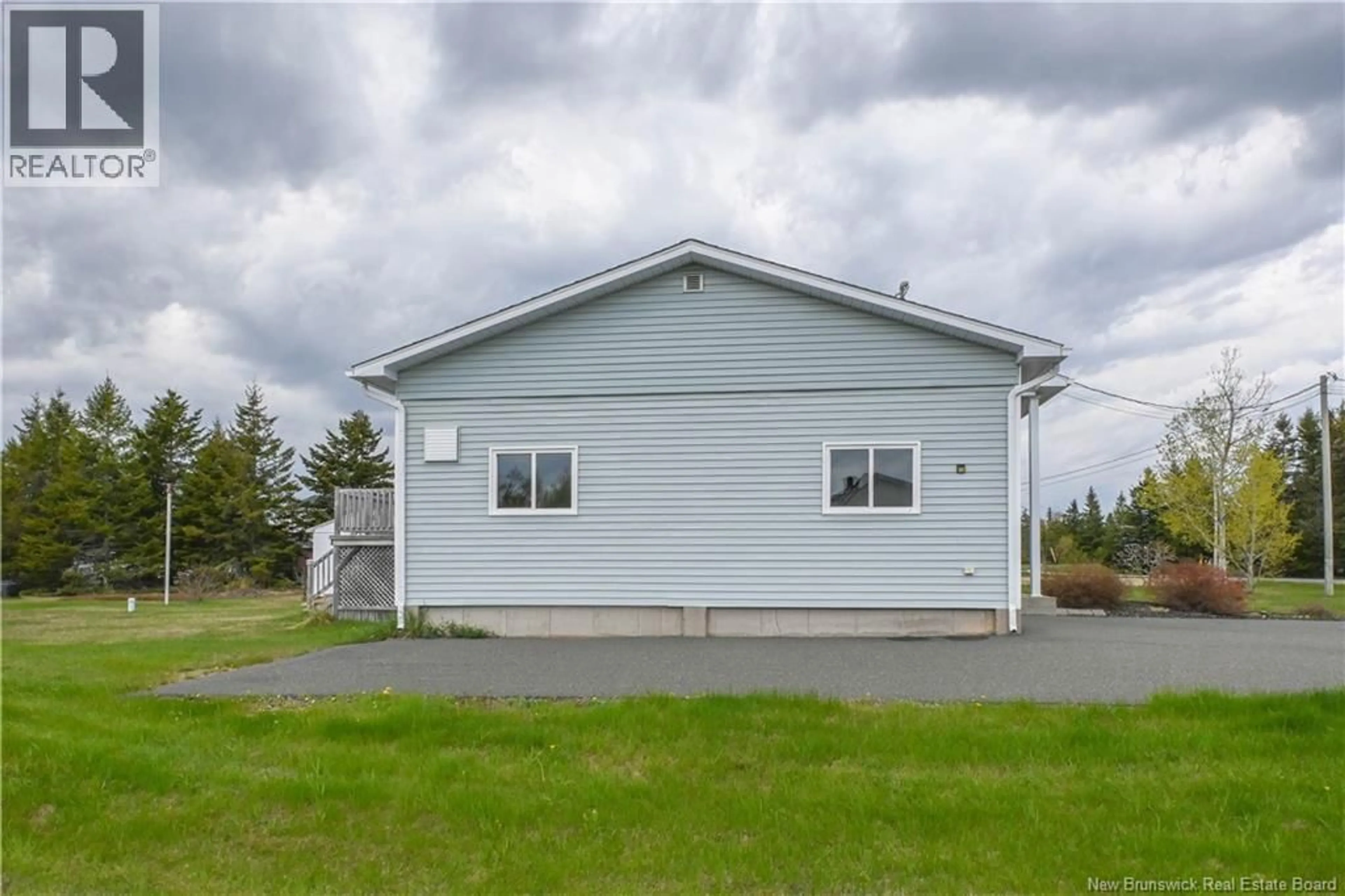 Unknown for 33 DE LA BAIE STREET, Maisonnette New Brunswick E8N2A9