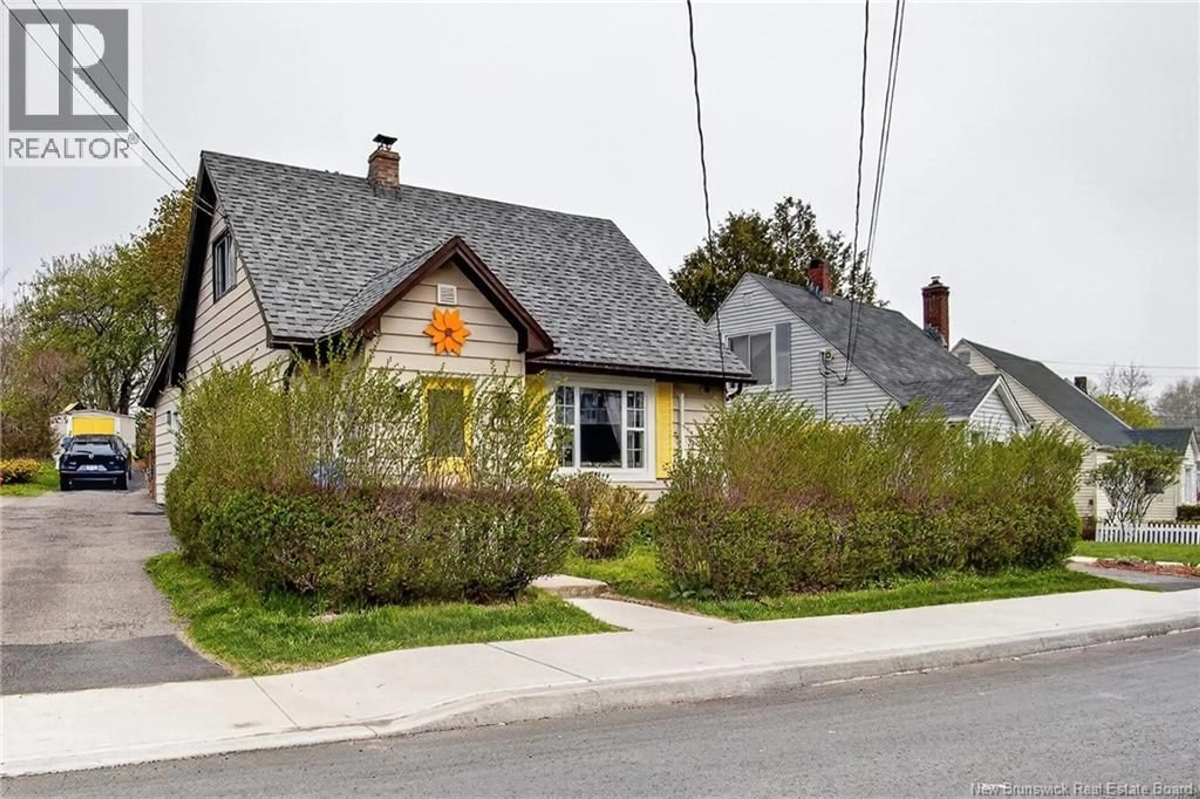 Unknown for 32 MONTGOMERY CRESCENT, Saint John New Brunswick E2K2S9