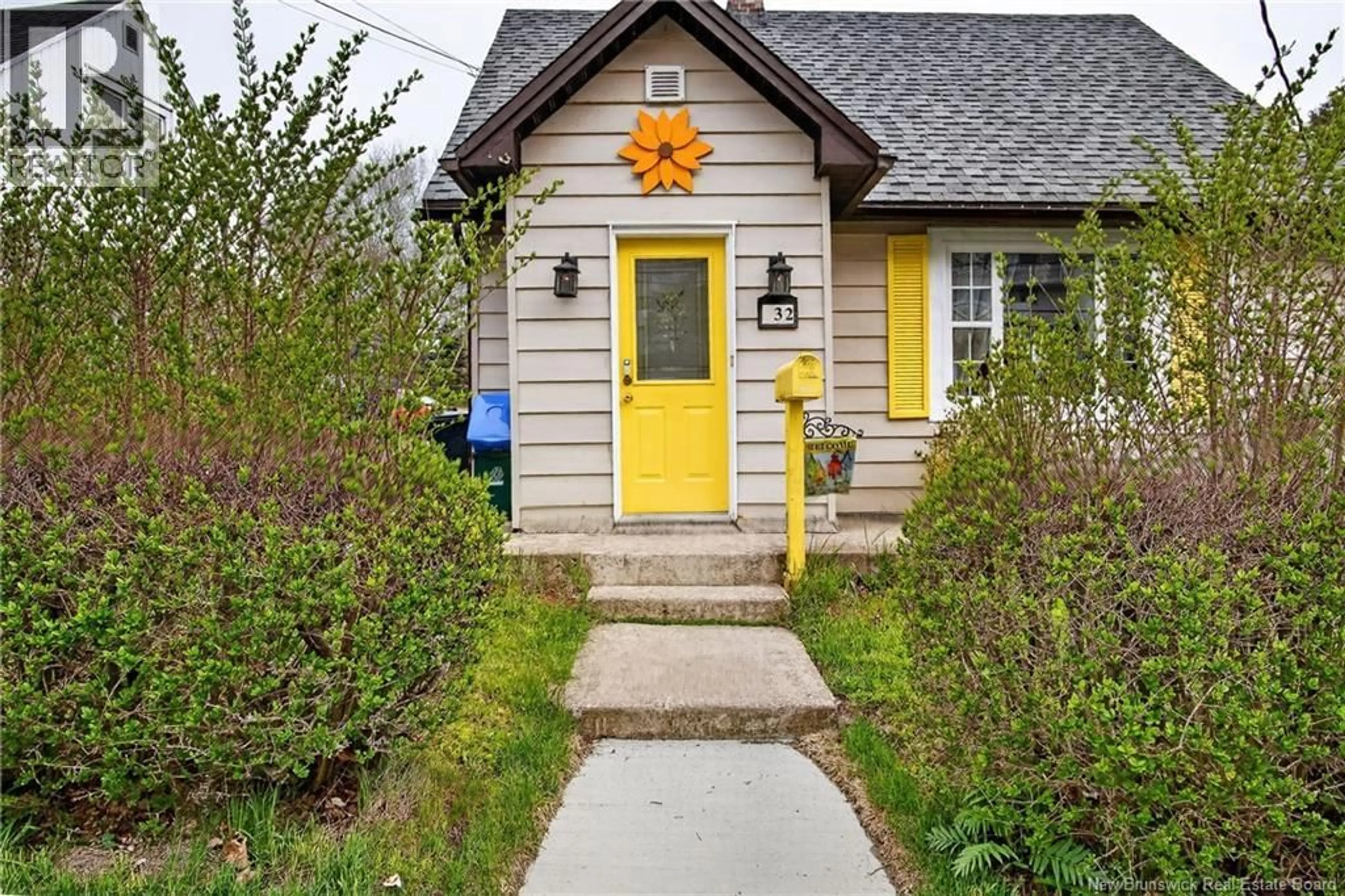 Unknown for 32 MONTGOMERY CRESCENT, Saint John New Brunswick E2K2S9