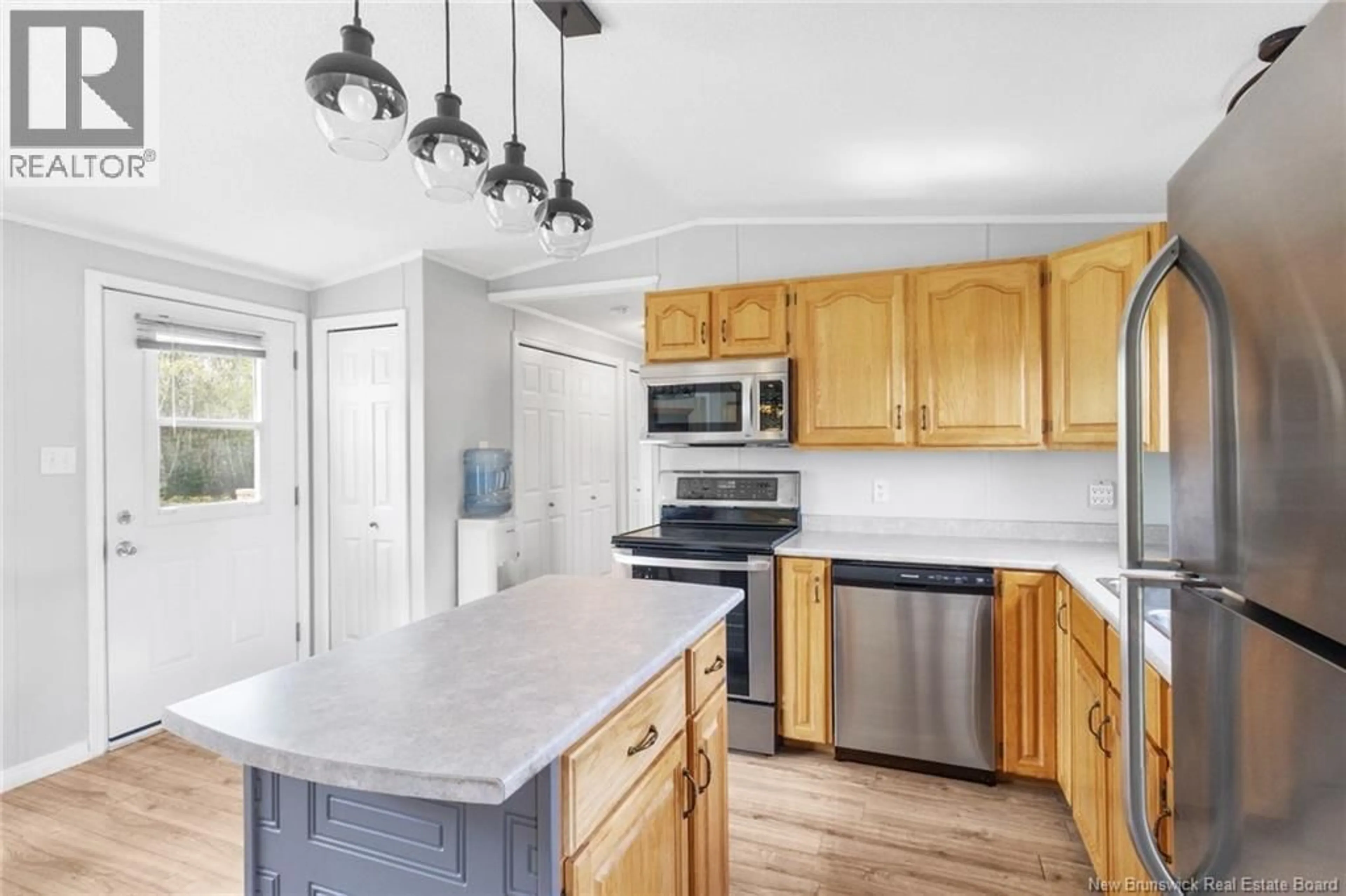 Open concept kitchen, unknown for 589 MAIN ST, Chipman New Brunswick E4A2J1