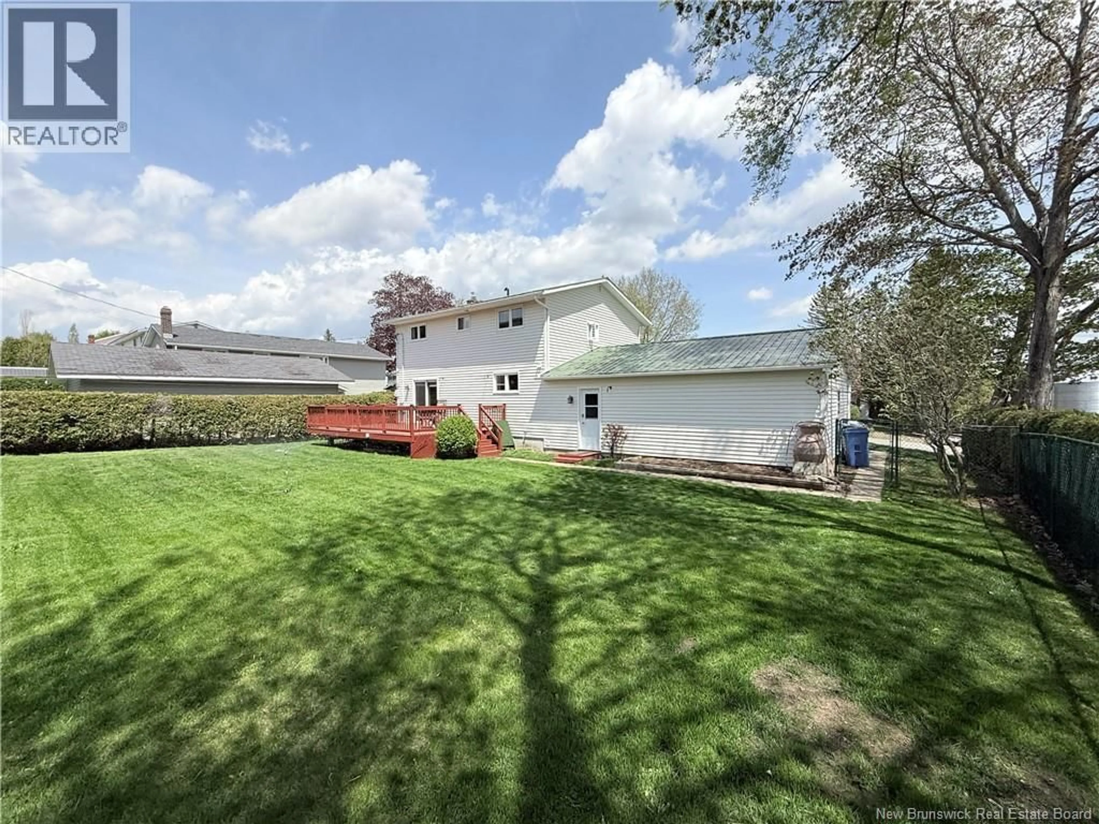 A pic from outside/outdoor area/front of a property/back of a property/a pic from drone, street for 111 ELIZABETH STREET, Woodstock New Brunswick E7M1P8