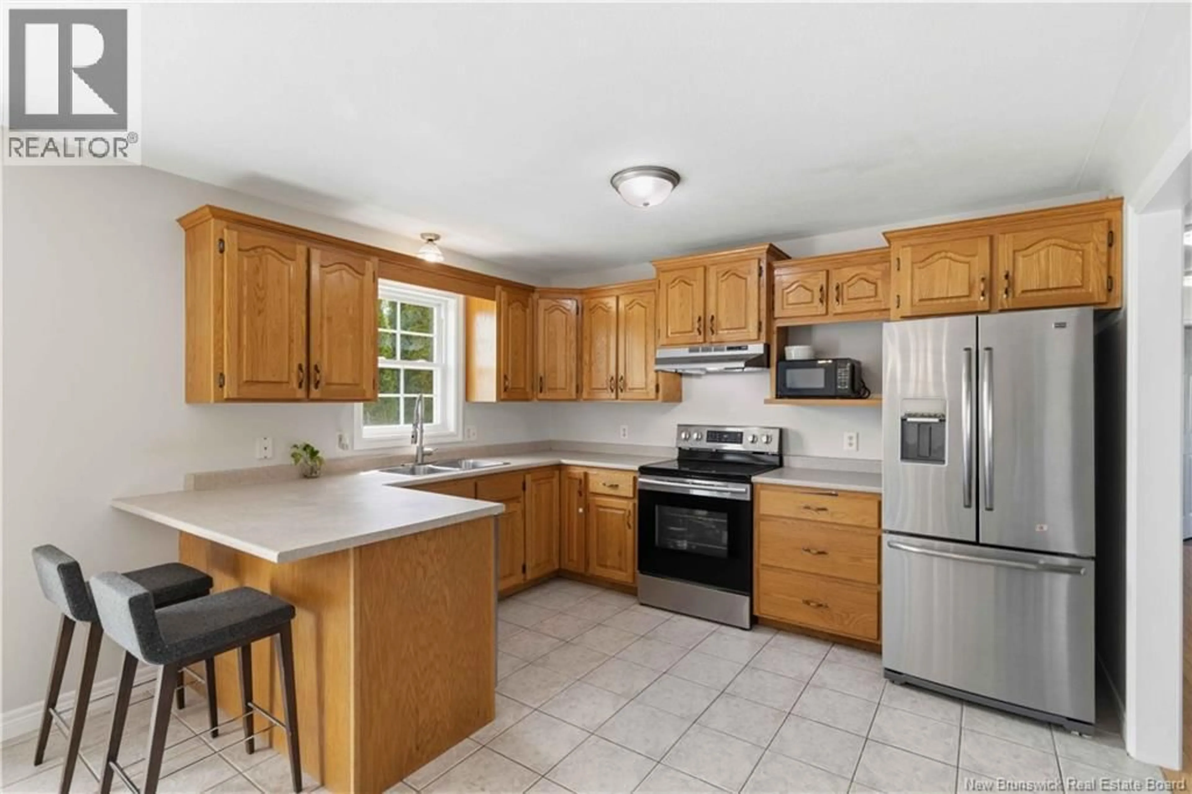 Standard kitchen, ceramic/tile floor for 38 RIPLEY STREET, Oromocto New Brunswick E2V4P8