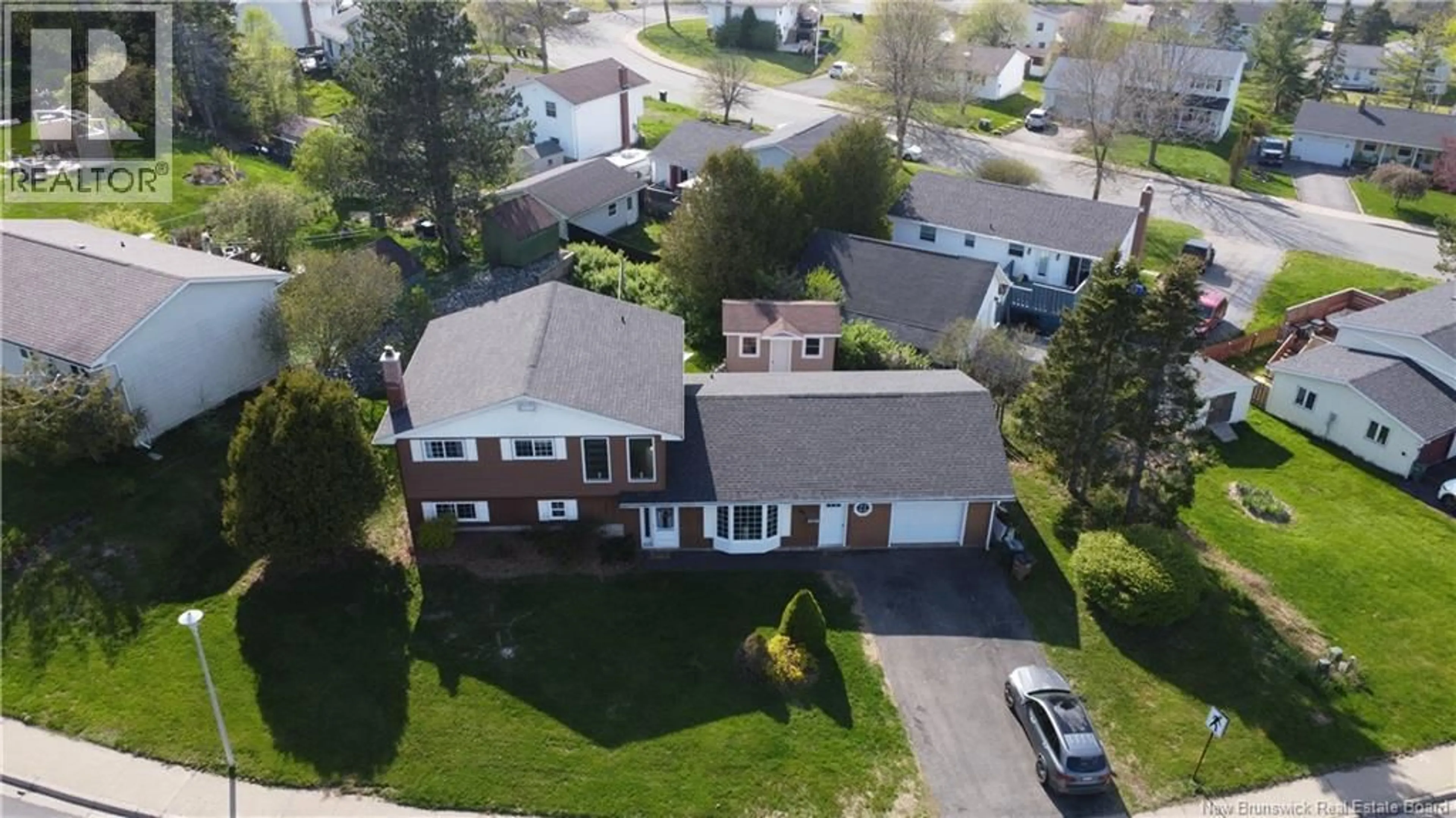A pic from outside/outdoor area/front of a property/back of a property/a pic from drone, street for 91 WESTGATE DRIVE, Saint John New Brunswick E2M5C7