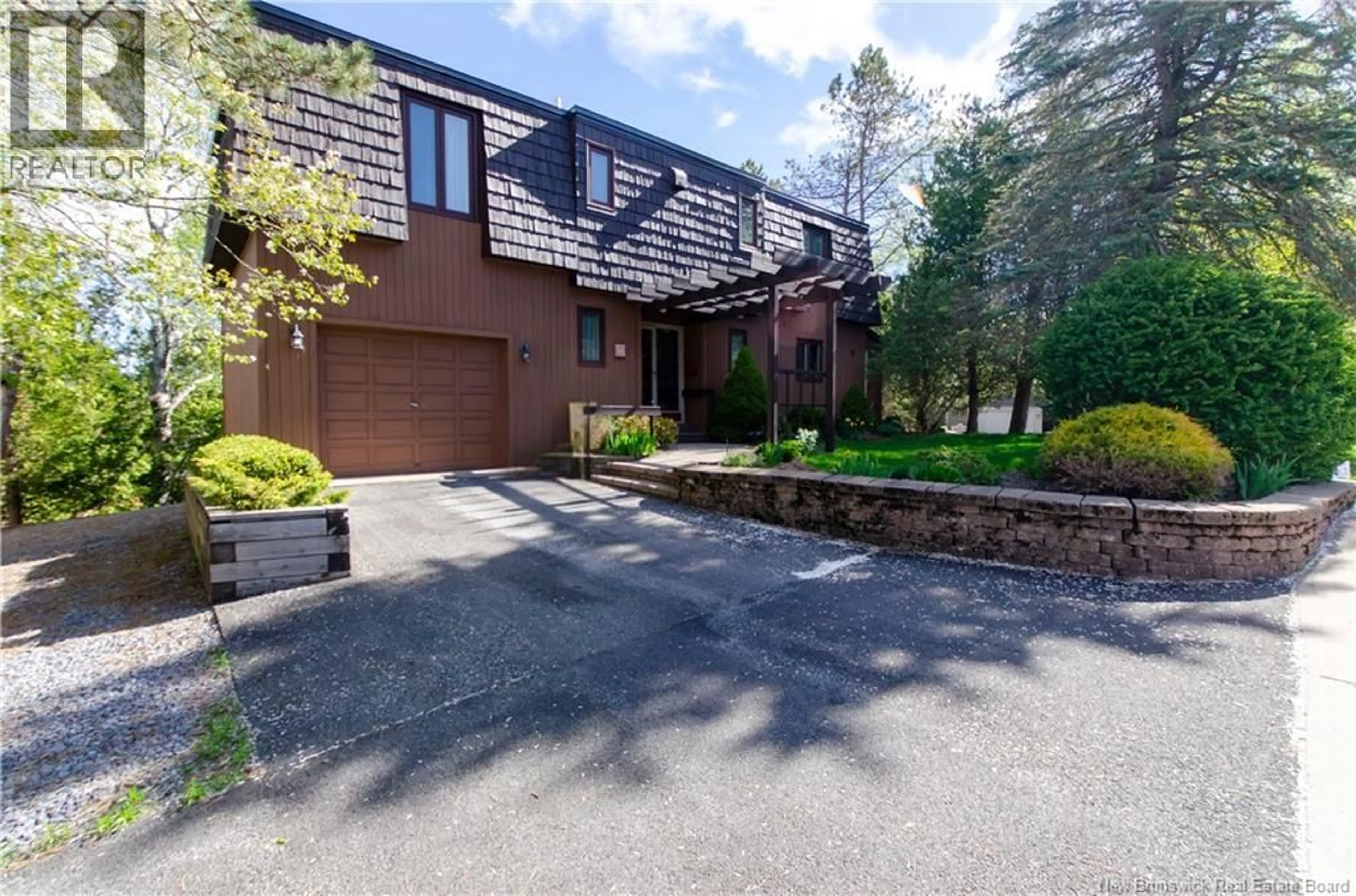 A pic from outside/outdoor area/front of a property/back of a property/a pic from drone, street for 9 MARLIN TERRACE, Saint John New Brunswick E2K4H6
