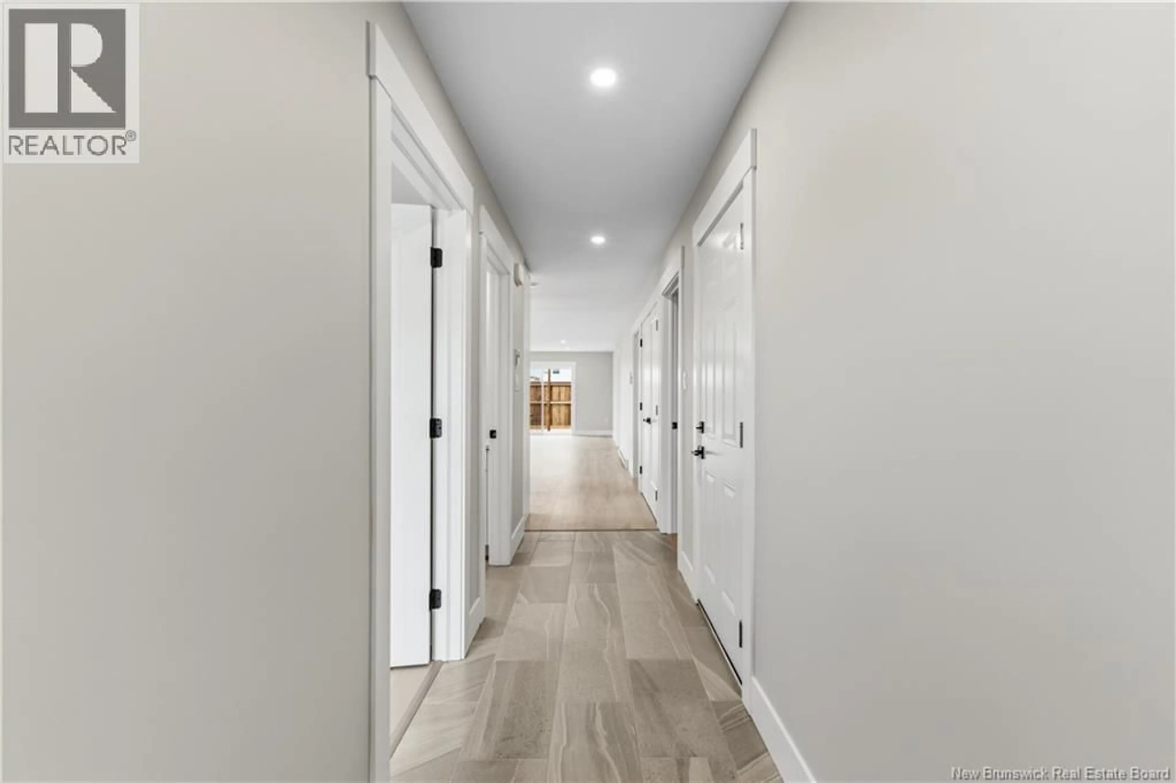 Indoor foyer for 28 VIOLET STREET, Shediac New Brunswick E4P0Z8