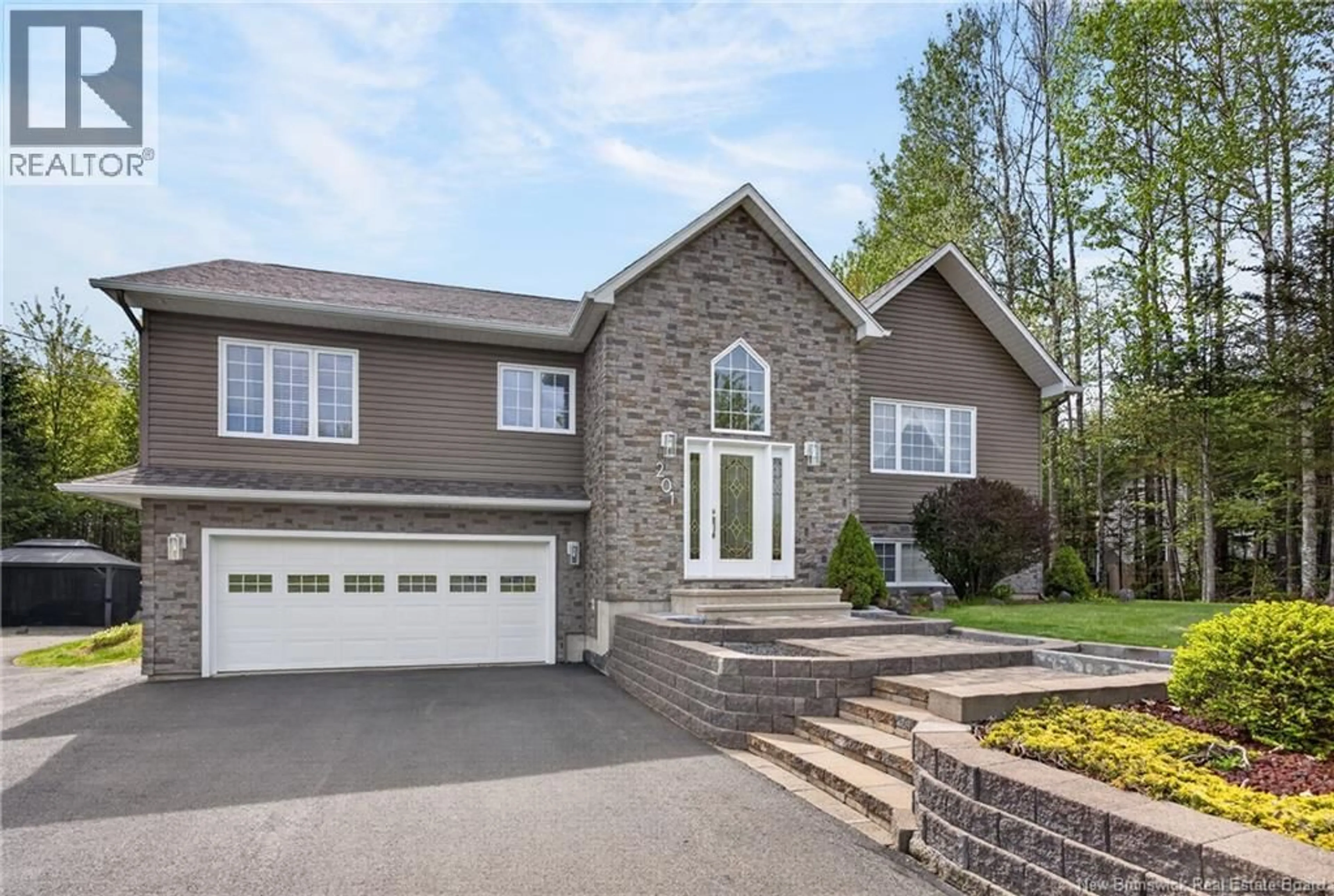 Home with vinyl exterior material, street for 201 GARDEN GROVE STREET, Lincoln New Brunswick E3B7G8