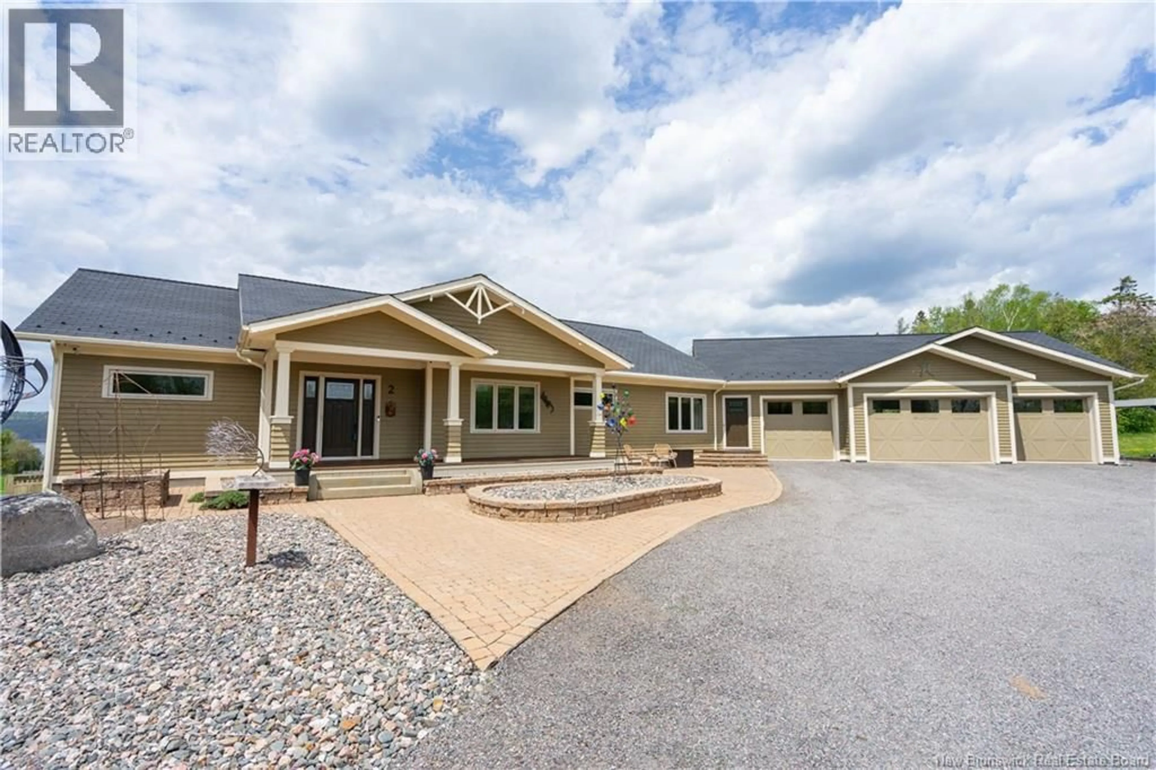 Home with vinyl exterior material, unknown for 2 DUNHAMS WHARF ROAD, Kingston New Brunswick E5N1A4