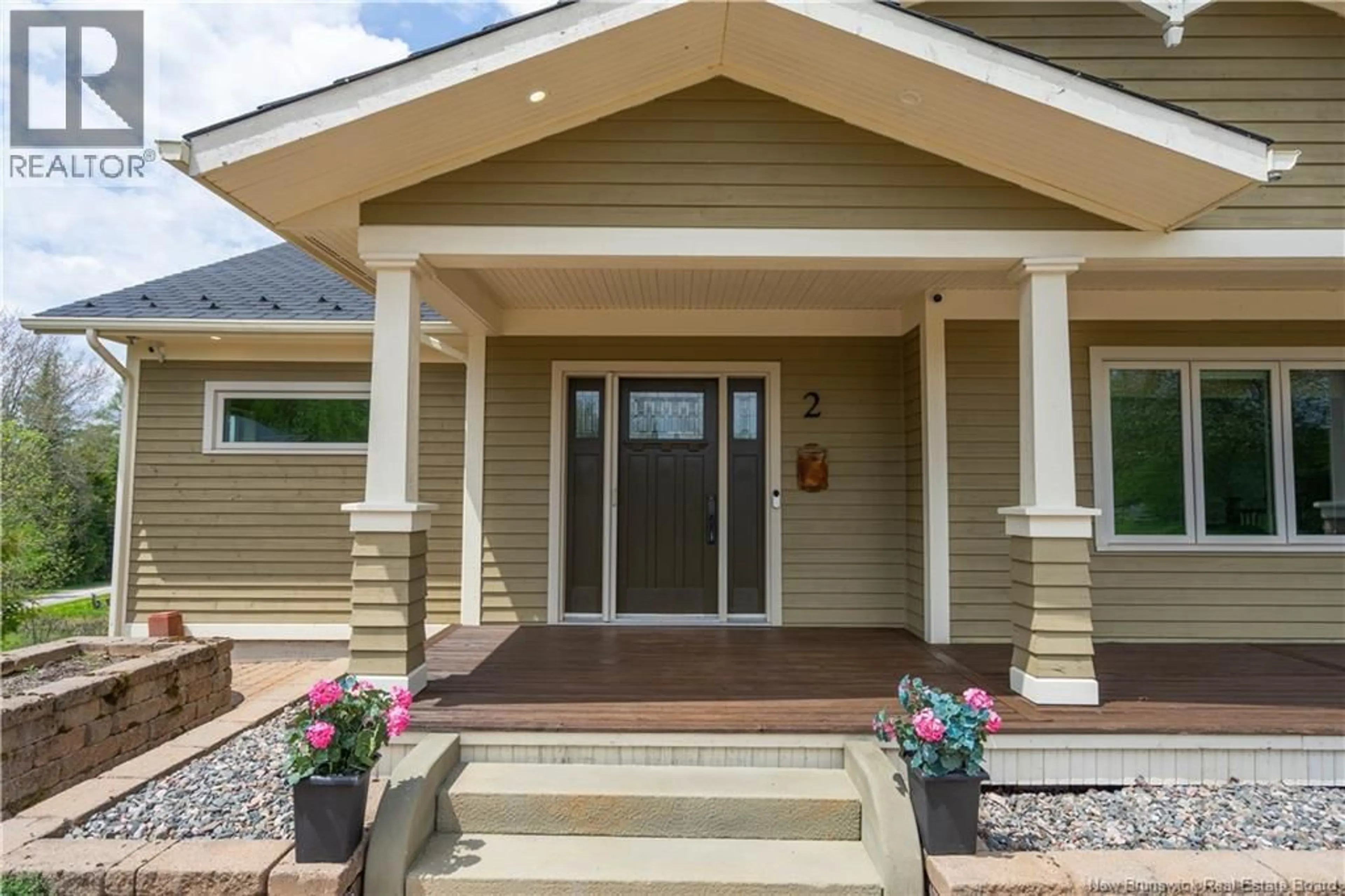 Home with vinyl exterior material, street for 2 DUNHAMS WHARF ROAD, Kingston New Brunswick E5N1A4
