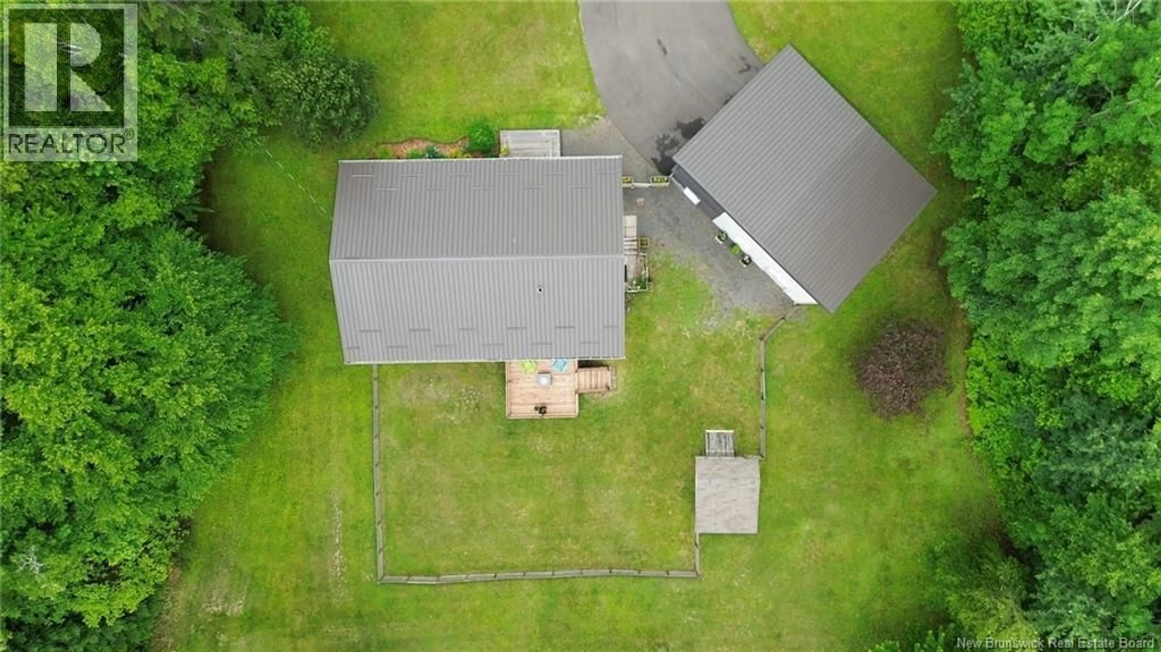 A pic from outside/outdoor area/front of a property/back of a property/a pic from drone, building for 117 ROLLING HILL DRIVE, Richibucto Road New Brunswick E3A9V1