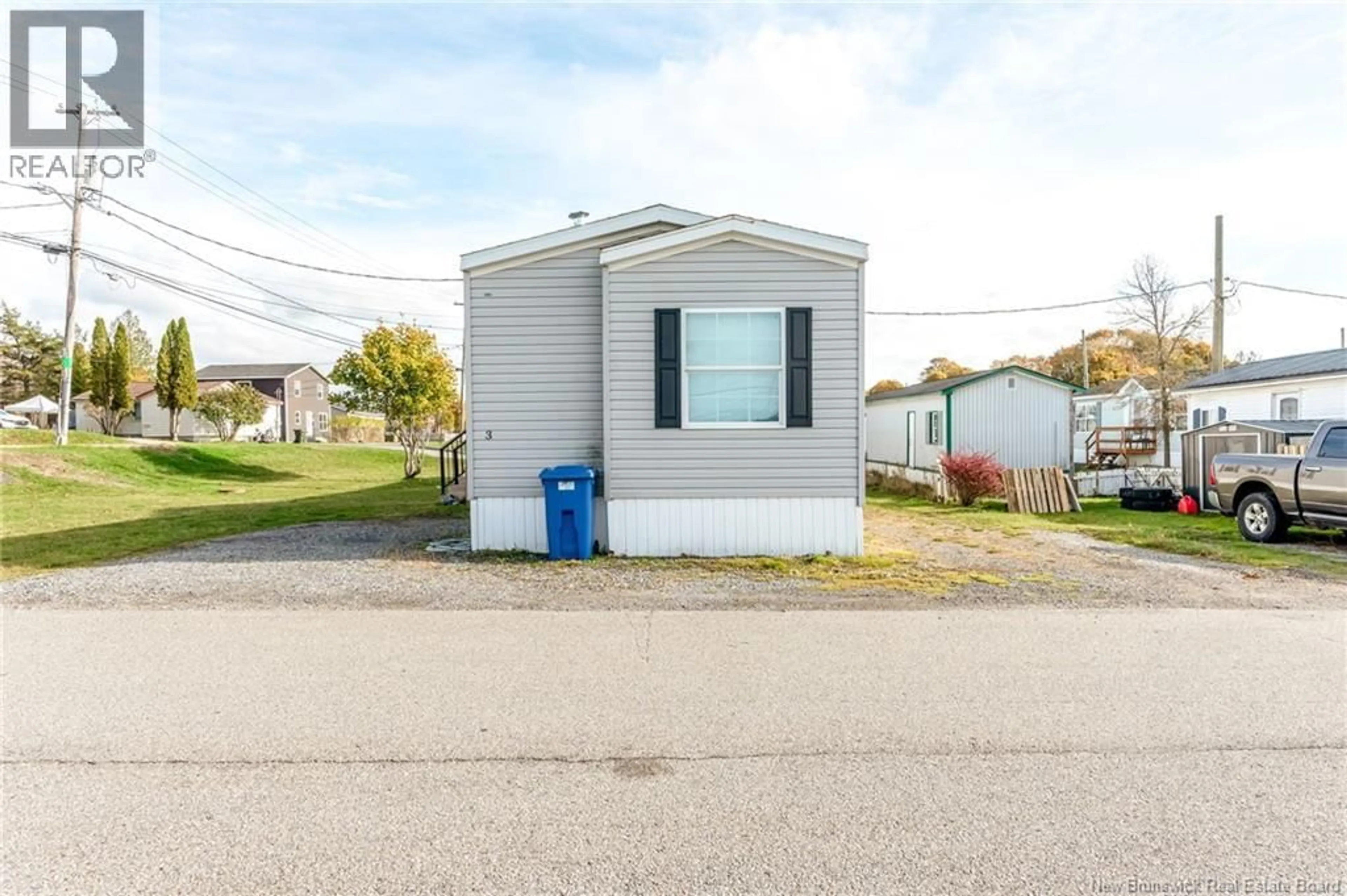 Unknown for 3 DAISY STREET, Saint John New Brunswick E2M5M9