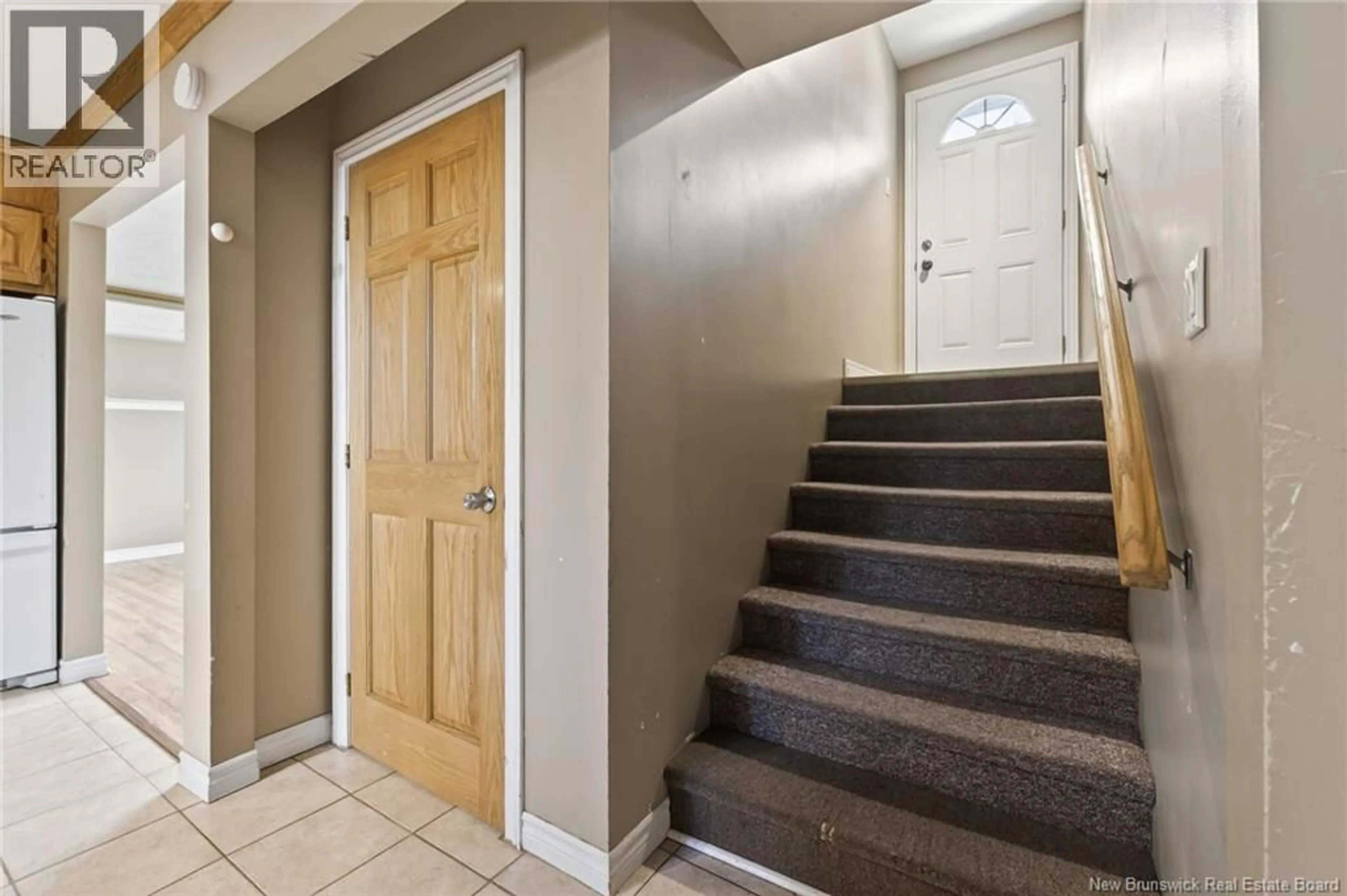 Indoor entryway for 173-175 LORNE STREET, Moncton New Brunswick E1C3W2