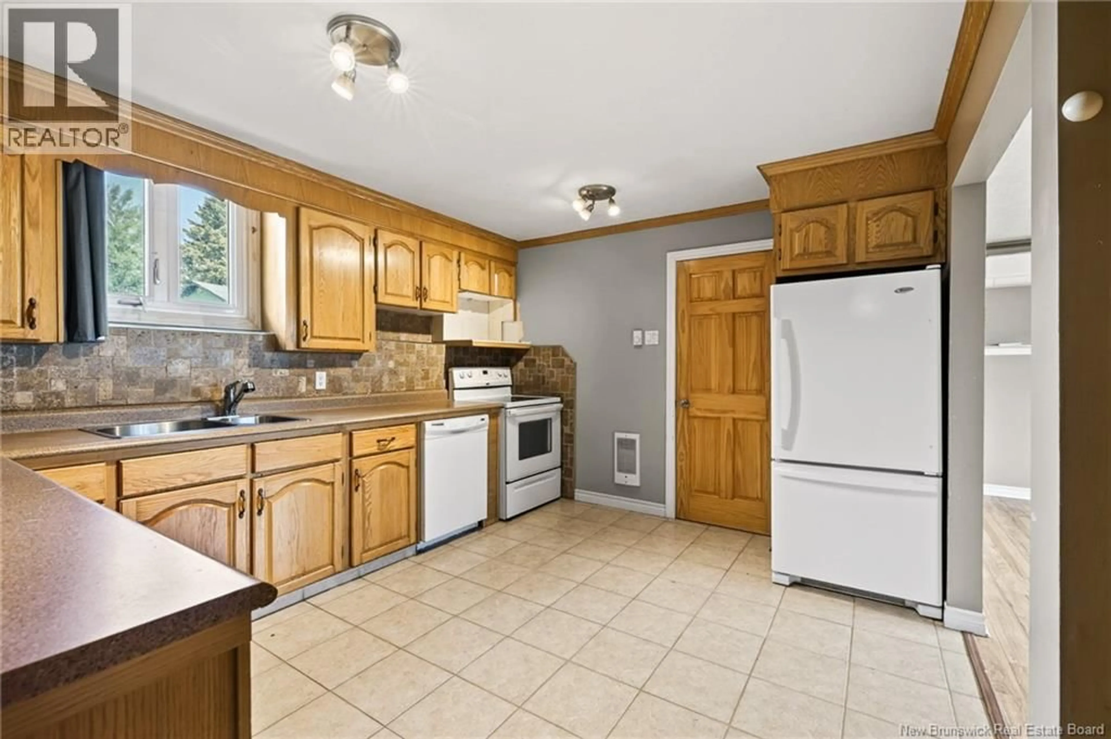 Standard kitchen, ceramic/tile floor for 173-175 LORNE STREET, Moncton New Brunswick E1C3W2