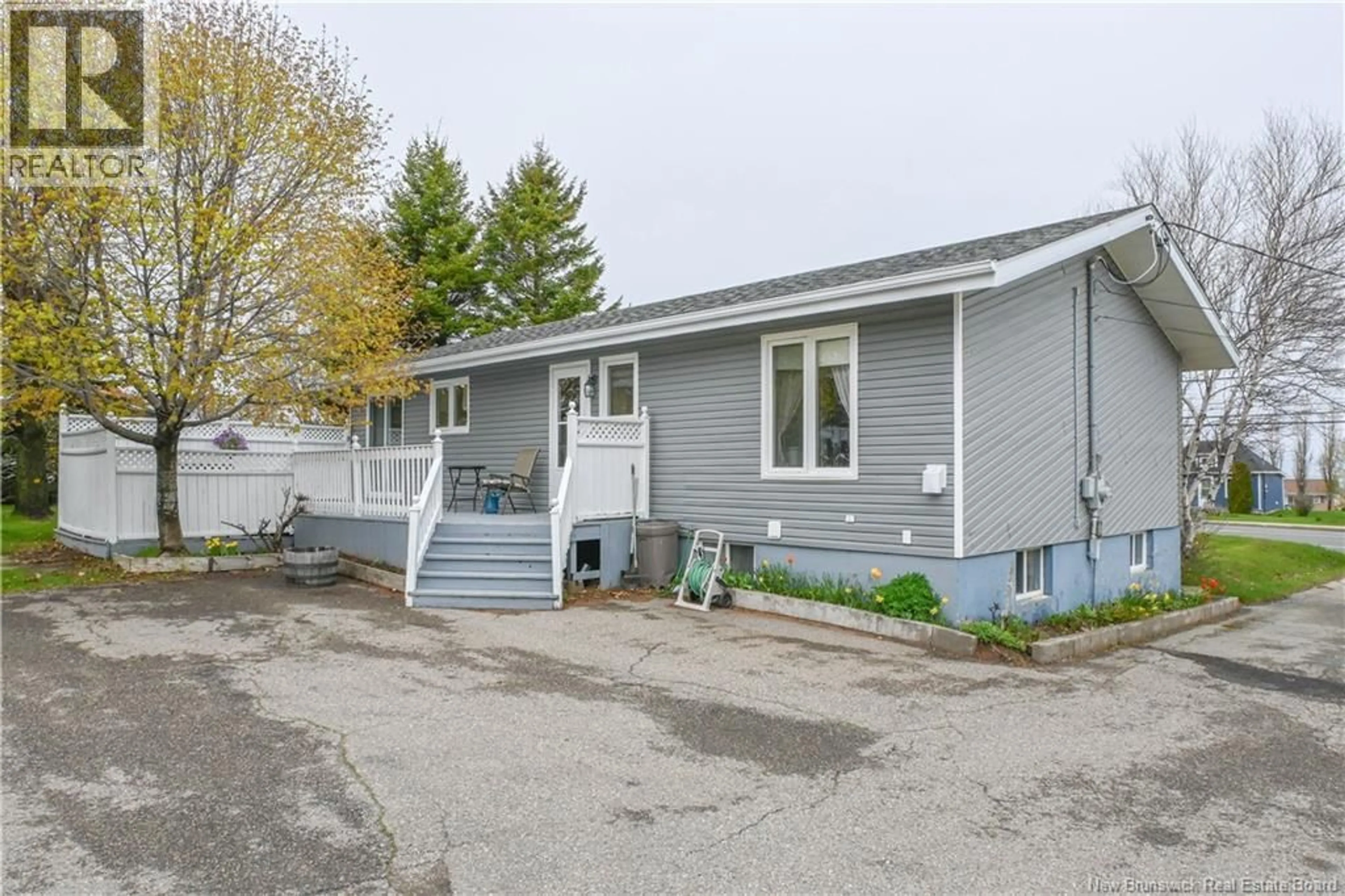 Unknown for 286 SAINT-PIERRE BOULEVARD, Caraquet New Brunswick E1W1B5
