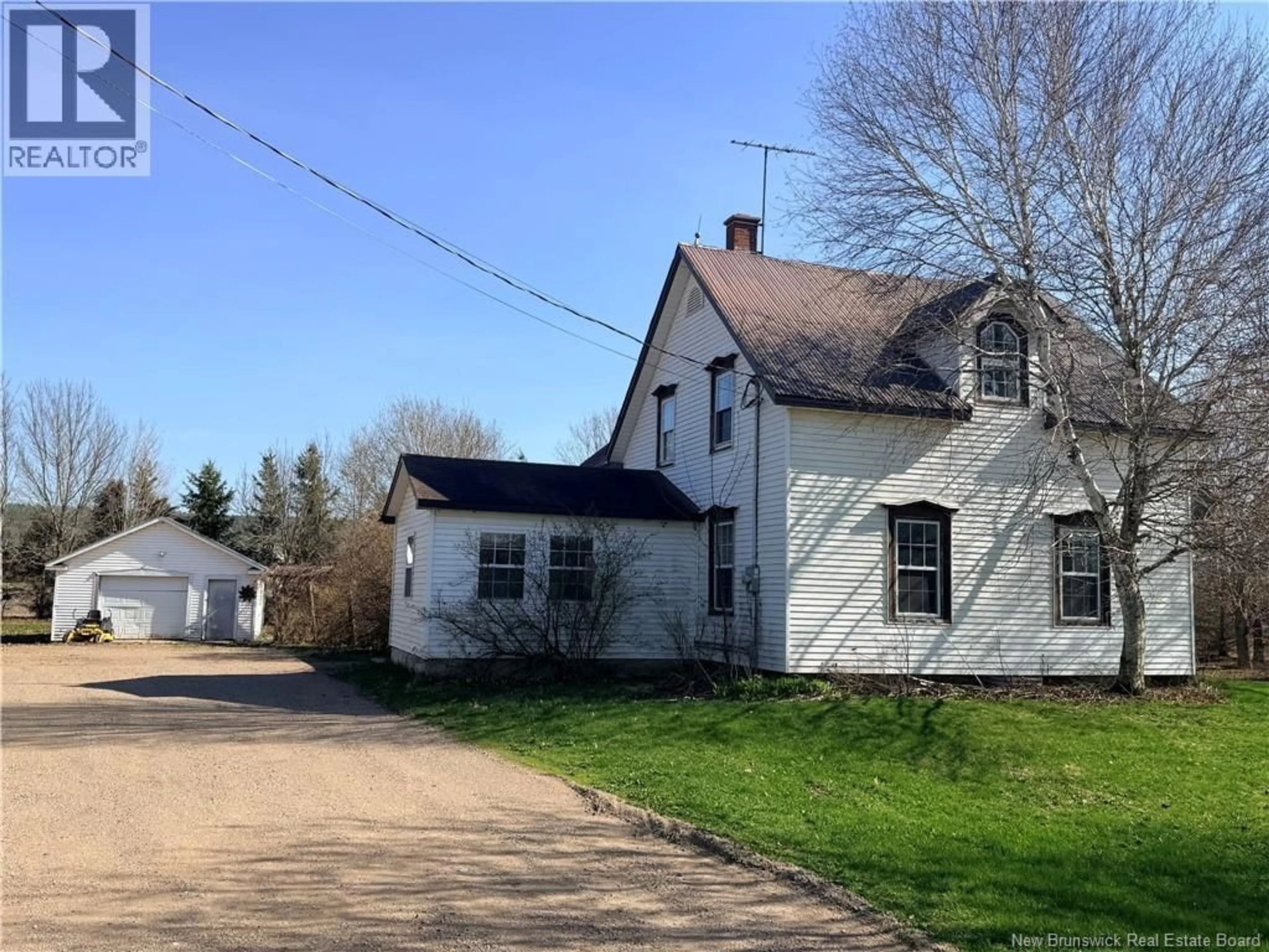 A pic from outside/outdoor area/front of a property/back of a property/a pic from drone, street for 12211 ROUTE 114, Penobsquis New Brunswick E4G2Z4