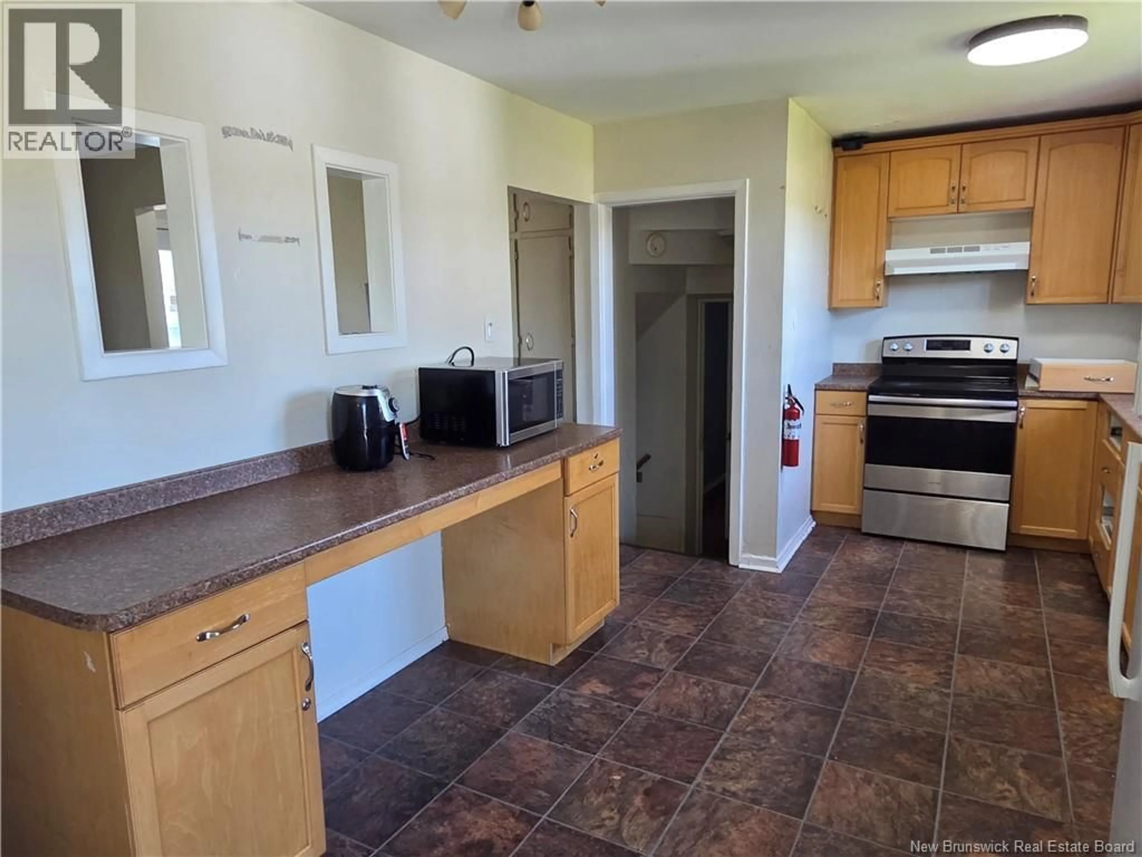 Standard kitchen, unknown for 19 ANNE STREET, Moncton New Brunswick E1C4J4