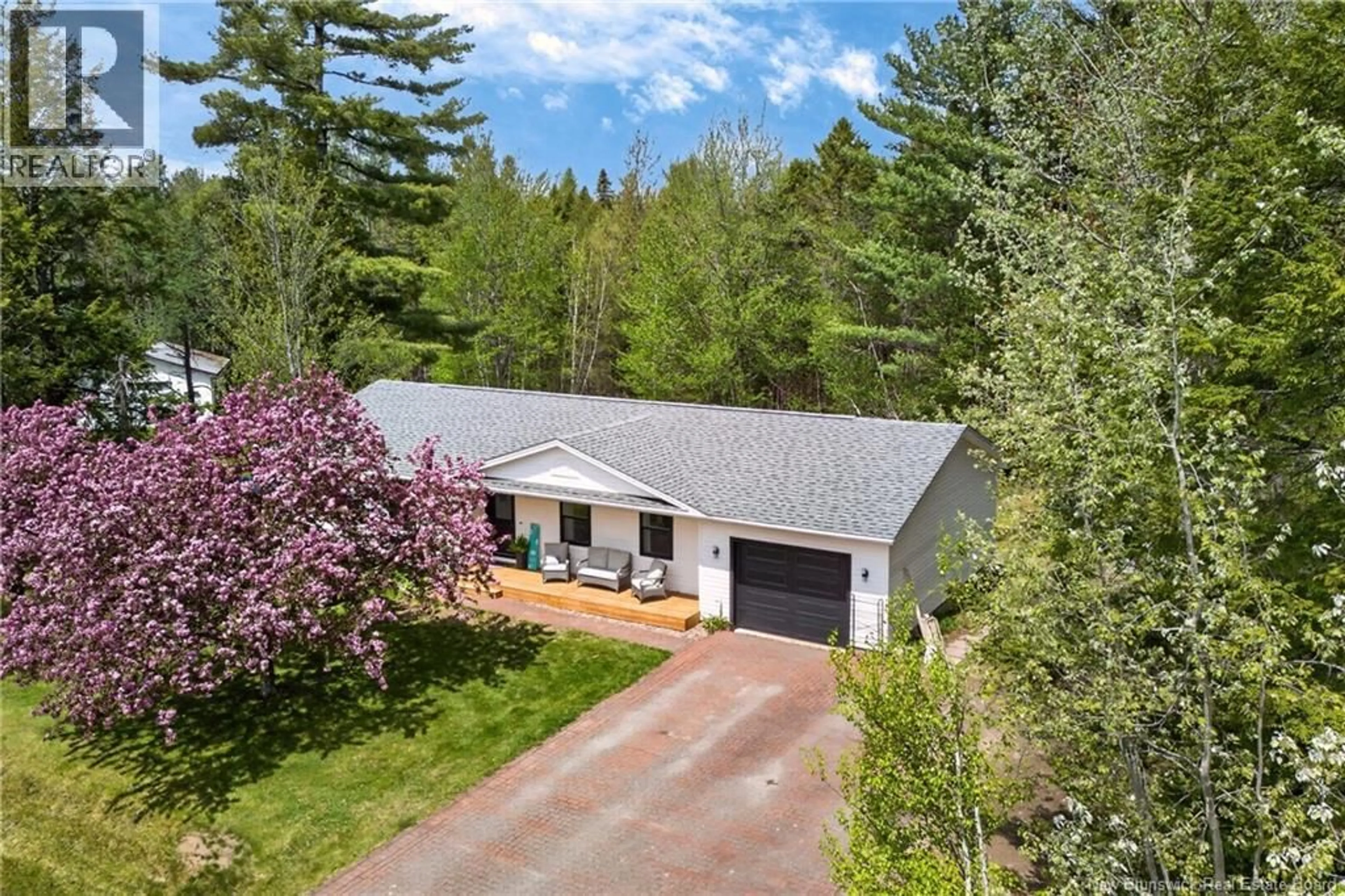 A pic from outside/outdoor area/front of a property/back of a property/a pic from drone, unknown for 10 CAMBRIDGE DRIVE, Burton New Brunswick E2V3E8