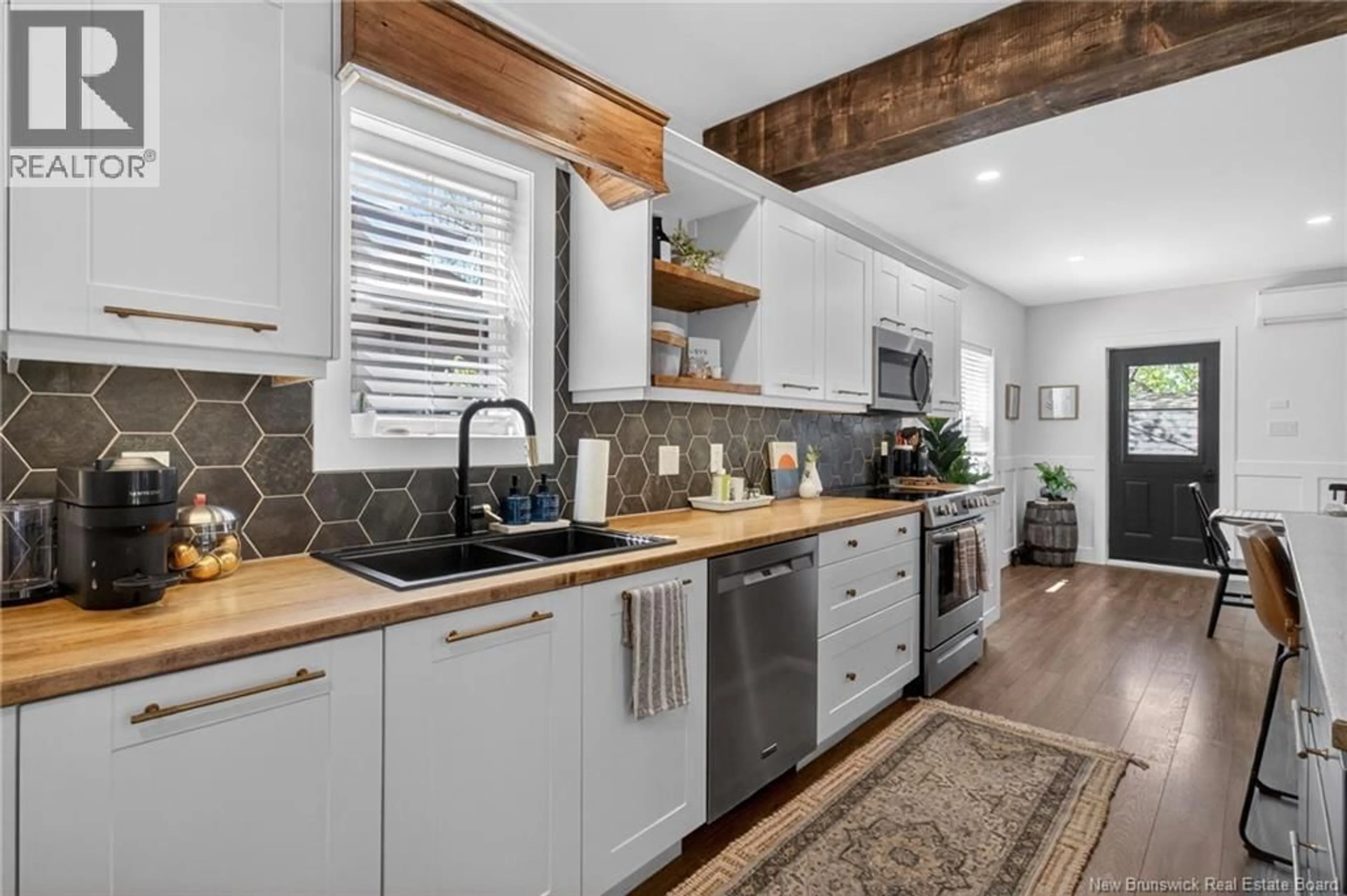 Open concept kitchen, unknown for 112 PLEASANT STREET, Shediac New Brunswick E4P2L6