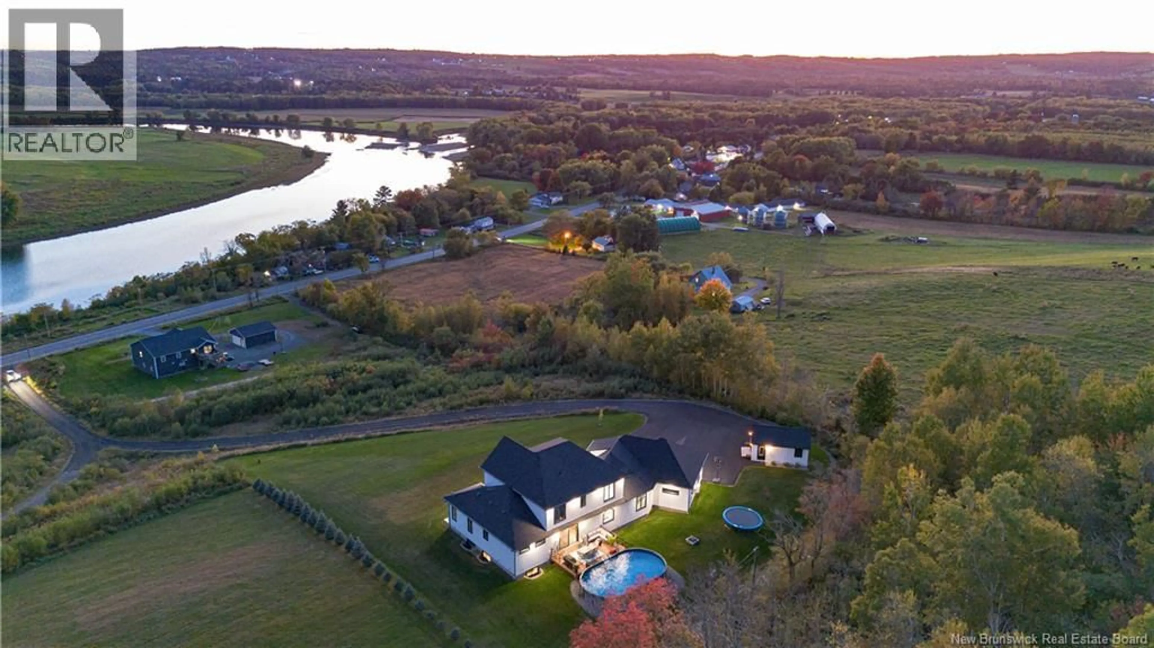 A pic from outside/outdoor area/front of a property/back of a property/a pic from drone, water/lake/river/ocean view for 1354 105 ROUTE ROUTE, Douglas New Brunswick E3G7K4