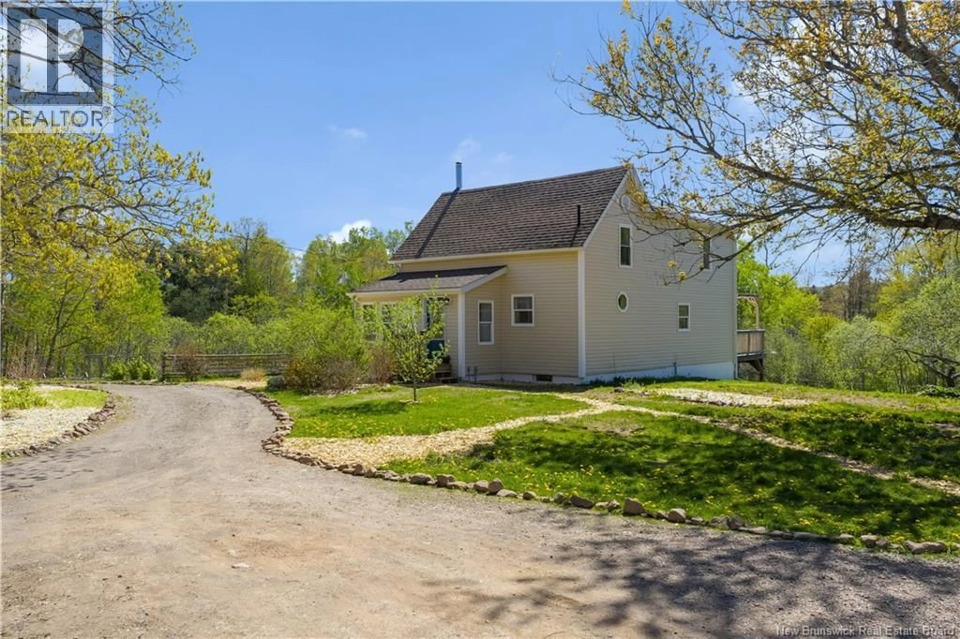 A pic from outside/outdoor area/front of a property/back of a property/a pic from drone, street for 921 GUTHRIE ROAD, Norton New Brunswick E5T2G9