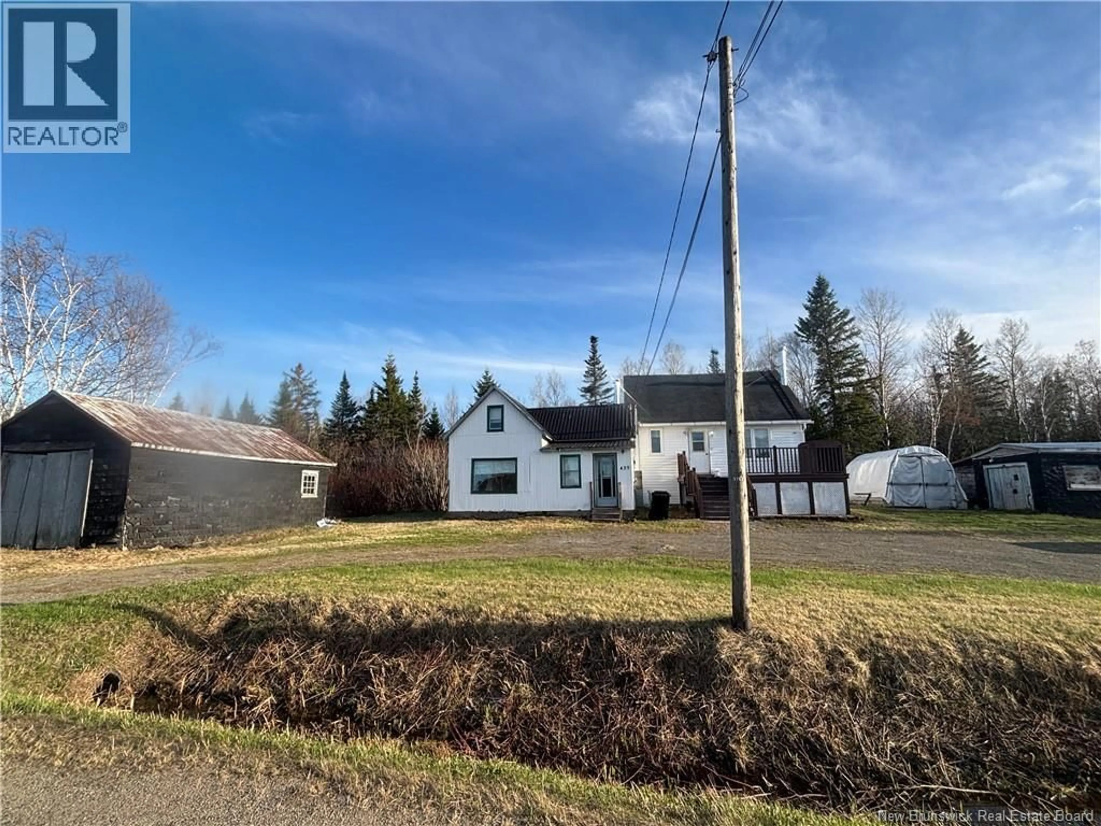 A pic from outside/outdoor area/front of a property/back of a property/a pic from drone, street for 439 CHEMIN MADRAN, Madran New Brunswick E8J2M7