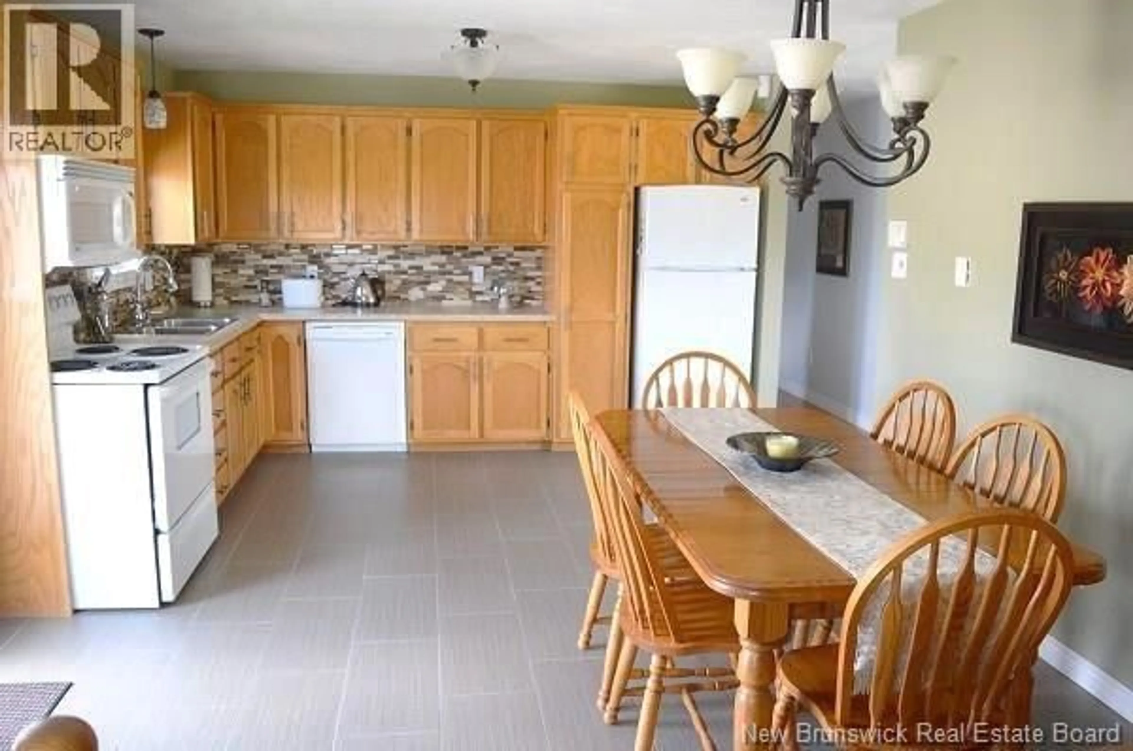 Unknown for 10 KING STREET, Shediac New Brunswick E4P1X9