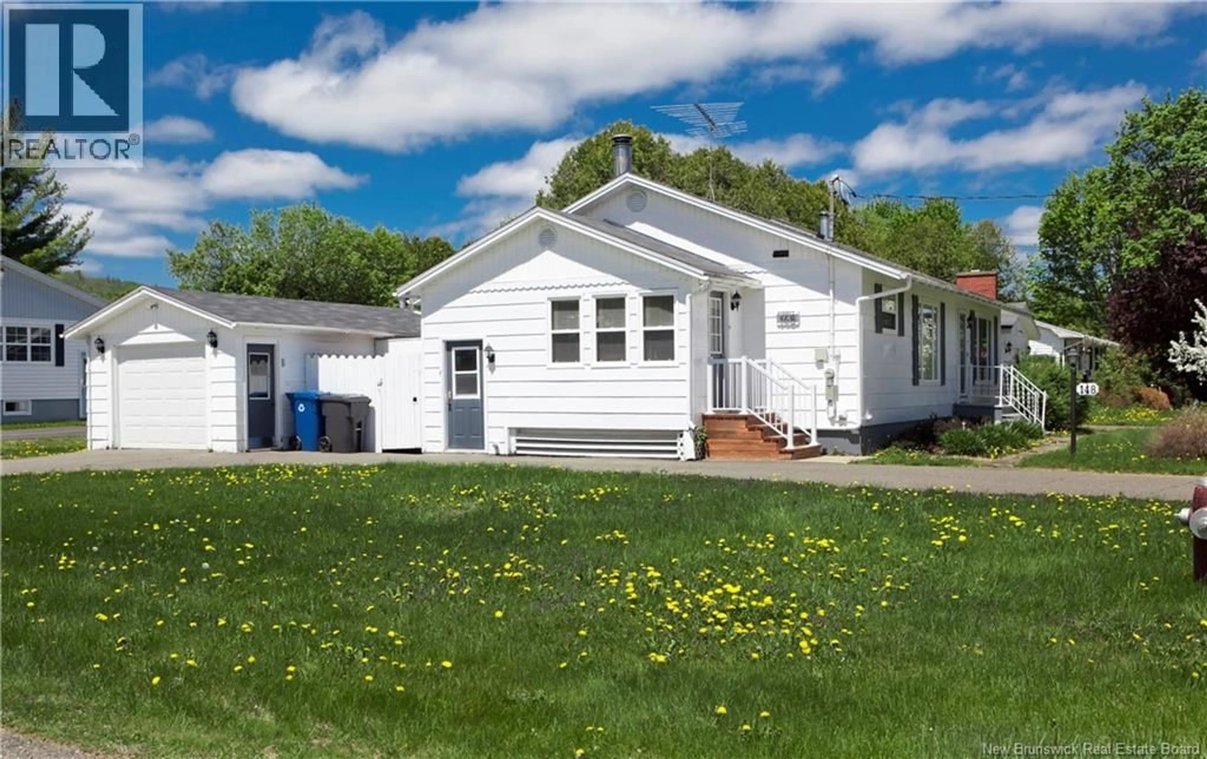Home with vinyl exterior material, street for 148 WENTWORTH STREET, Woodstock New Brunswick E7M2Z8