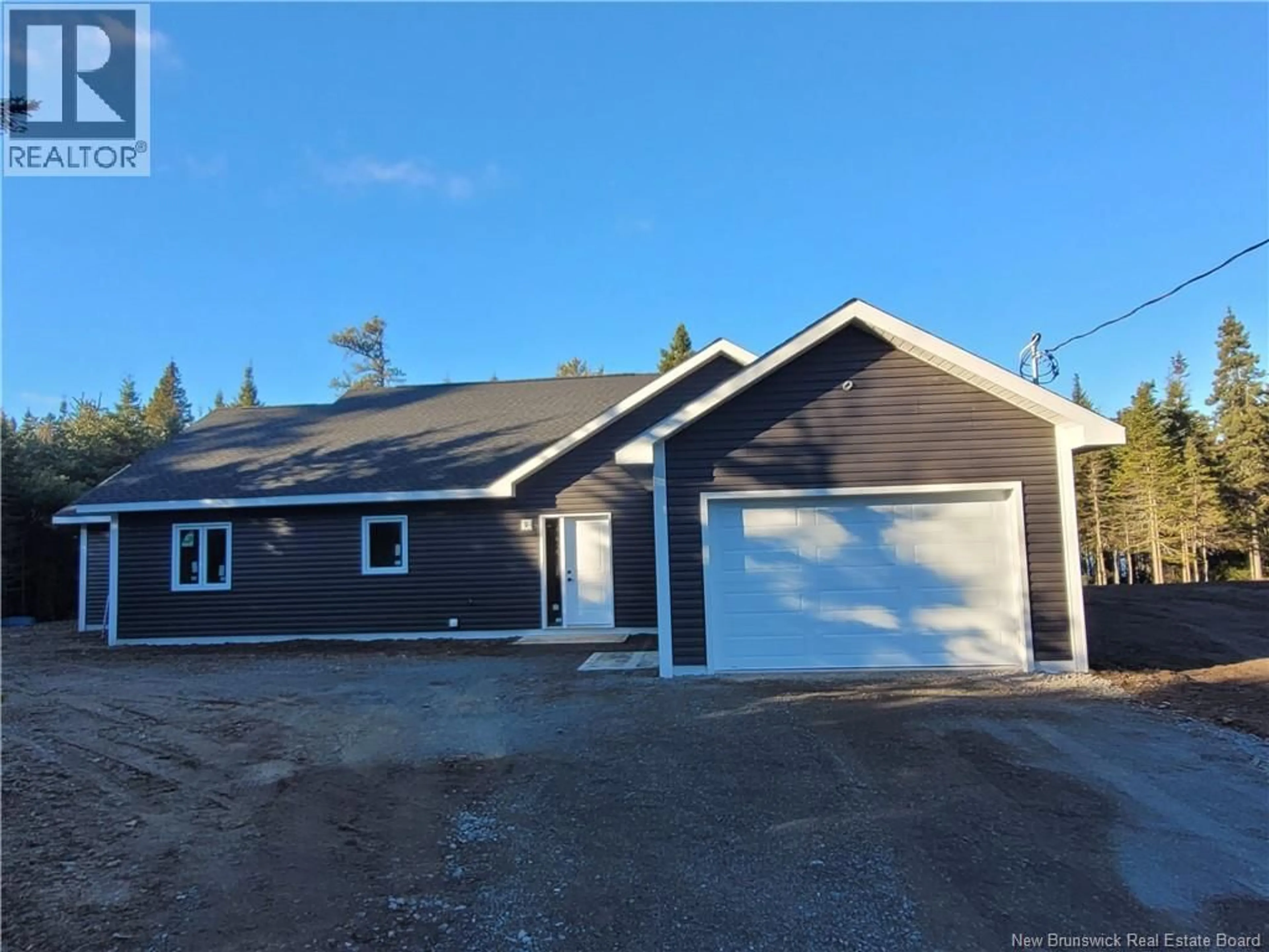 Home with vinyl exterior material, street for 17 JIMMY'S LANE, Richiboucto-Village New Brunswick E4W0M2