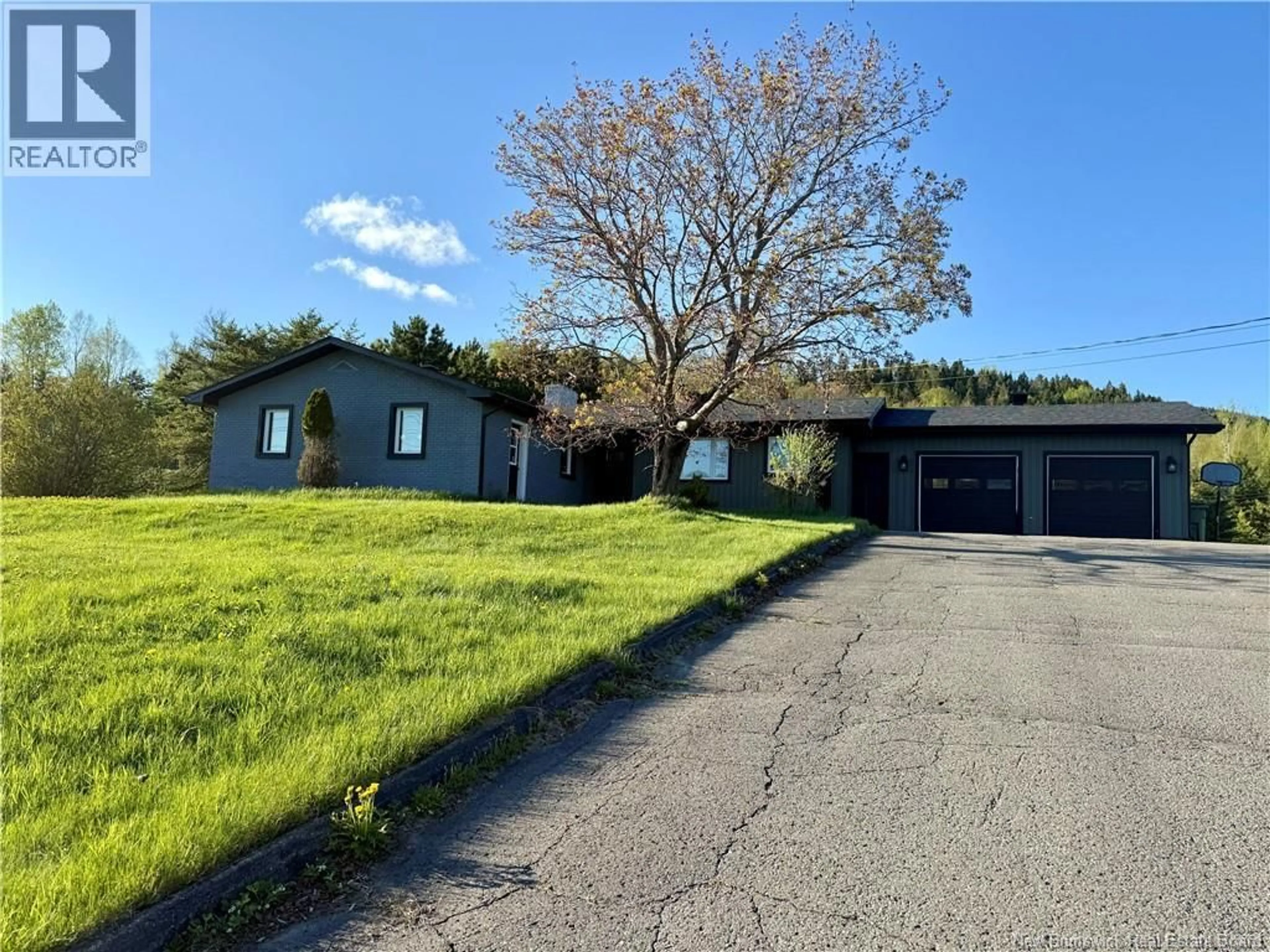 A pic from outside/outdoor area/front of a property/back of a property/a pic from drone, street for 1629 205 ROUTE ROUTE, Saint-François-de-Madawaska New Brunswick E7A1P7